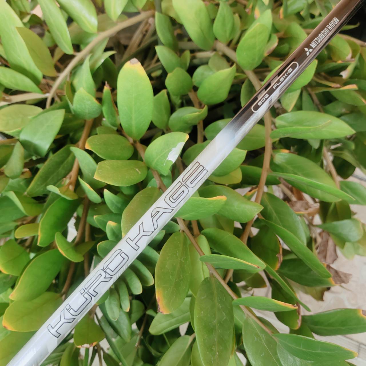 DRIVER TAYLORMADE M3 องศา 9.5 ก้าน KUROKAGE FLEX S ก้านดีมากๆ หน้า TWIST FACE กระดองเคฟล่างามๆ ไขปรับได้ทุกวงสวิง หน้าไม้มี SPEED POCKET เพื่อเพิ่มความเด้งขั้นสุด ไม้กอล์ฟพรีเมี่ยมมือสอง ของแท้ By NakaraLuxurious