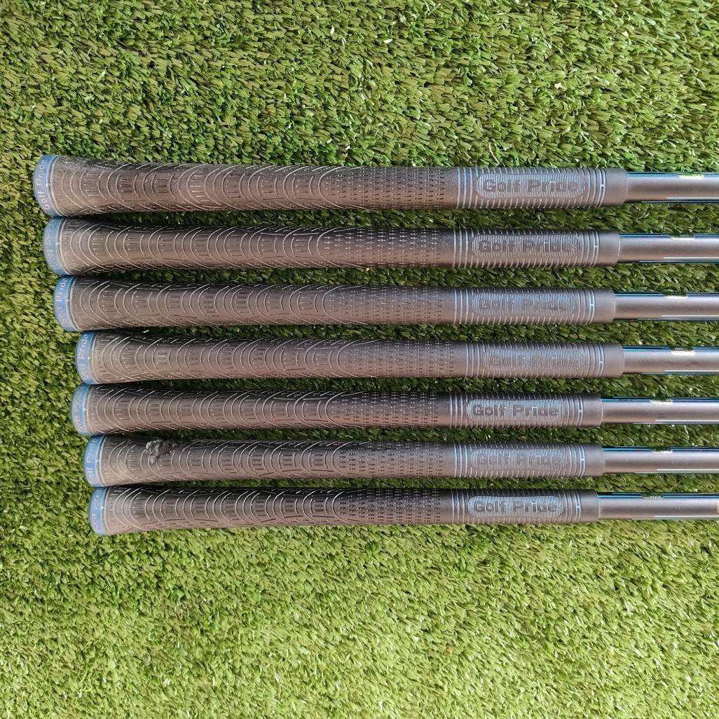 ชุดเหล็ก KASCO AREV เหล็กหน้าเด้ง SUPER HYTEN มีเหล็ก 5-9 เเละ PW AW ก้าน UDN FLEX R เหล็กคุณภาพสูง ตีไกลกว่าปกติ ก้านกราไฟต์ เบาสบาย ผลิตญี่ปุ่น คุณภาพคับแก้ว ราคาสุดคุ้มครับ