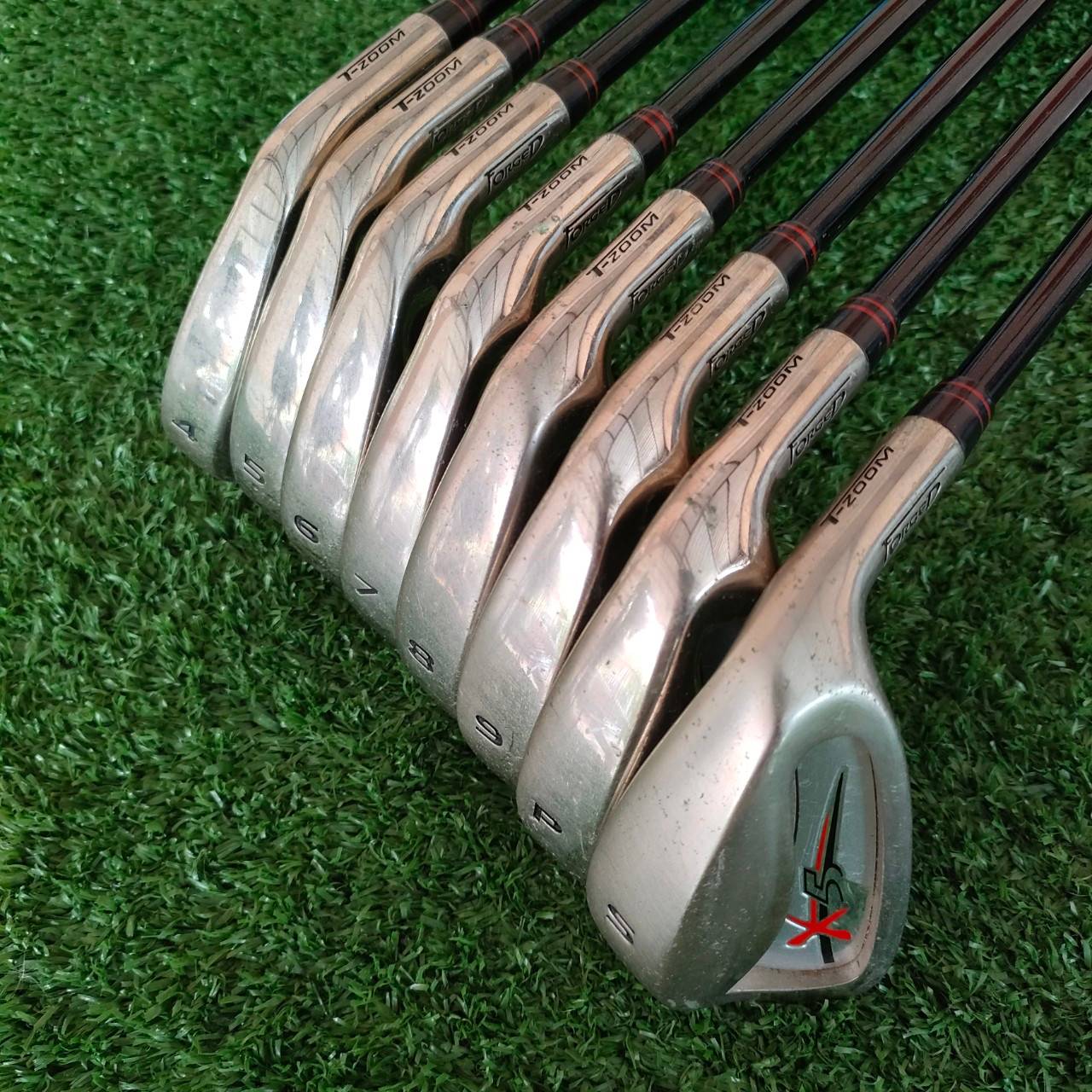 ** ไม้กอล์ฟสำหรับผู้หญิง ** ชุดเหล็ก X5 FORGED มีเหล็ก 4-9 เเละ PW SW ก้าน MEMORY ACTION FLEX L เหล็ก FORGED CAVITY ตีทั้งง่าย นุ่มพรีเมี่ยม รุ่นนี้ออกใหม่ 4 หมื่น บาท