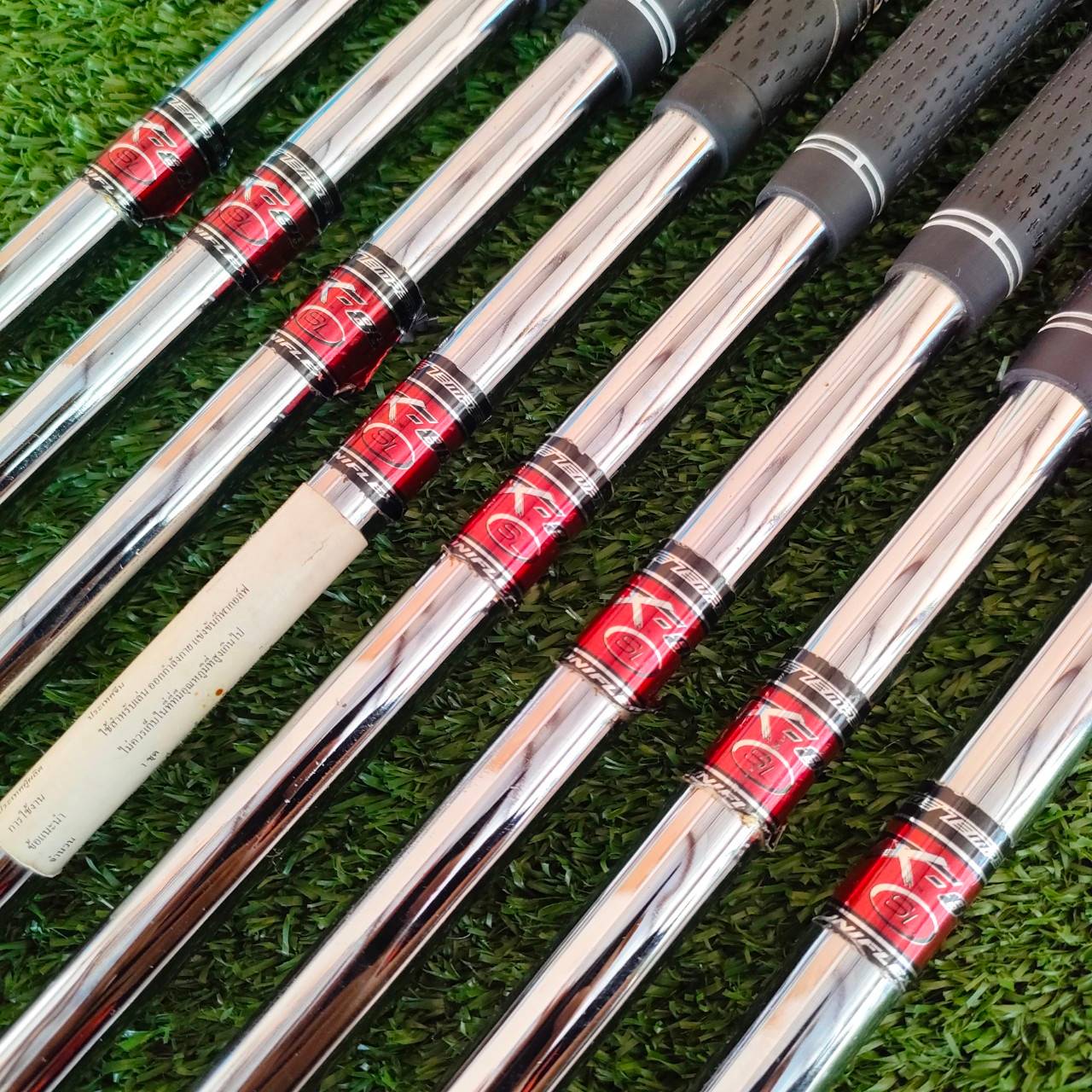ชุดเหล็ก WILSON STAFF Di7 มีเหล็ก 4-9 เเละ PW SW ก้าน TX-88 SL ก้านเหล็กเบามาก ตัว STAFF เป็นซีรี่ระดับท๊อปสุด ไม้กอล์ฟมือสอง ของแท้ BY NakaraLuxurious