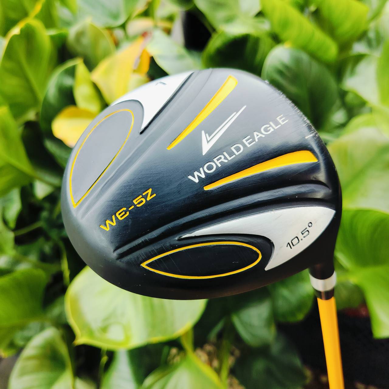 ชุดกอล์ฟ WORLD EAGLE WE-5Z Full Set เป็นชุดไม้กอล์ฟสำหรับผู้ชายที่เหมาะสำหรับผู้เริ่มต้นถึงระดับกลาง โดยมีคุณสมบัติและอุปกรณ์ที่ครบครัน
