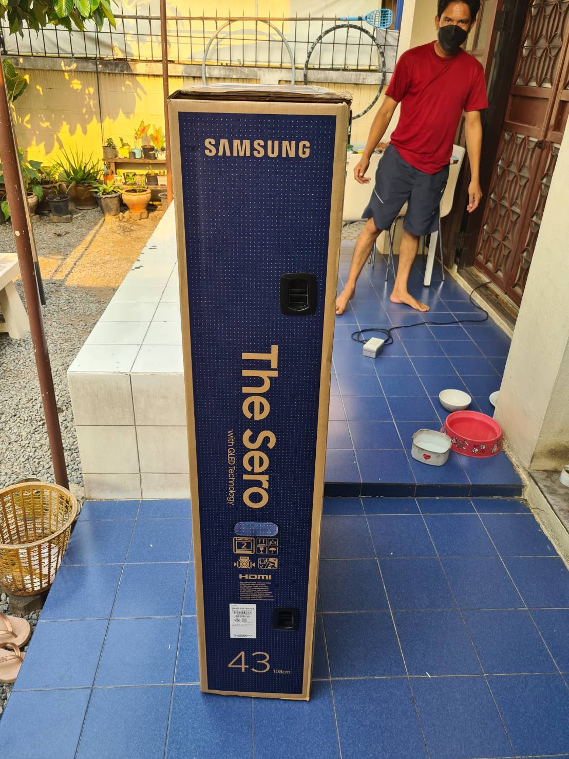 Samsung The Sero 4K Smart TV