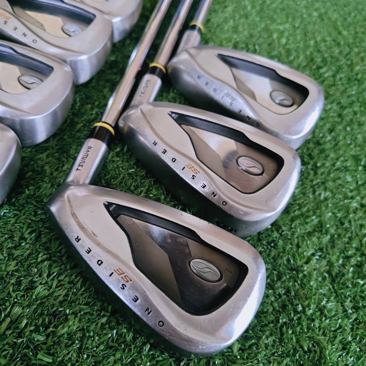 ชุดเหล็ก TSURUYA ONESIDER SE ตีง่ายและไกล เนื่องจากมีดีไซน์ ใบใหญ่ หน้าเด้ง และองศาโกง