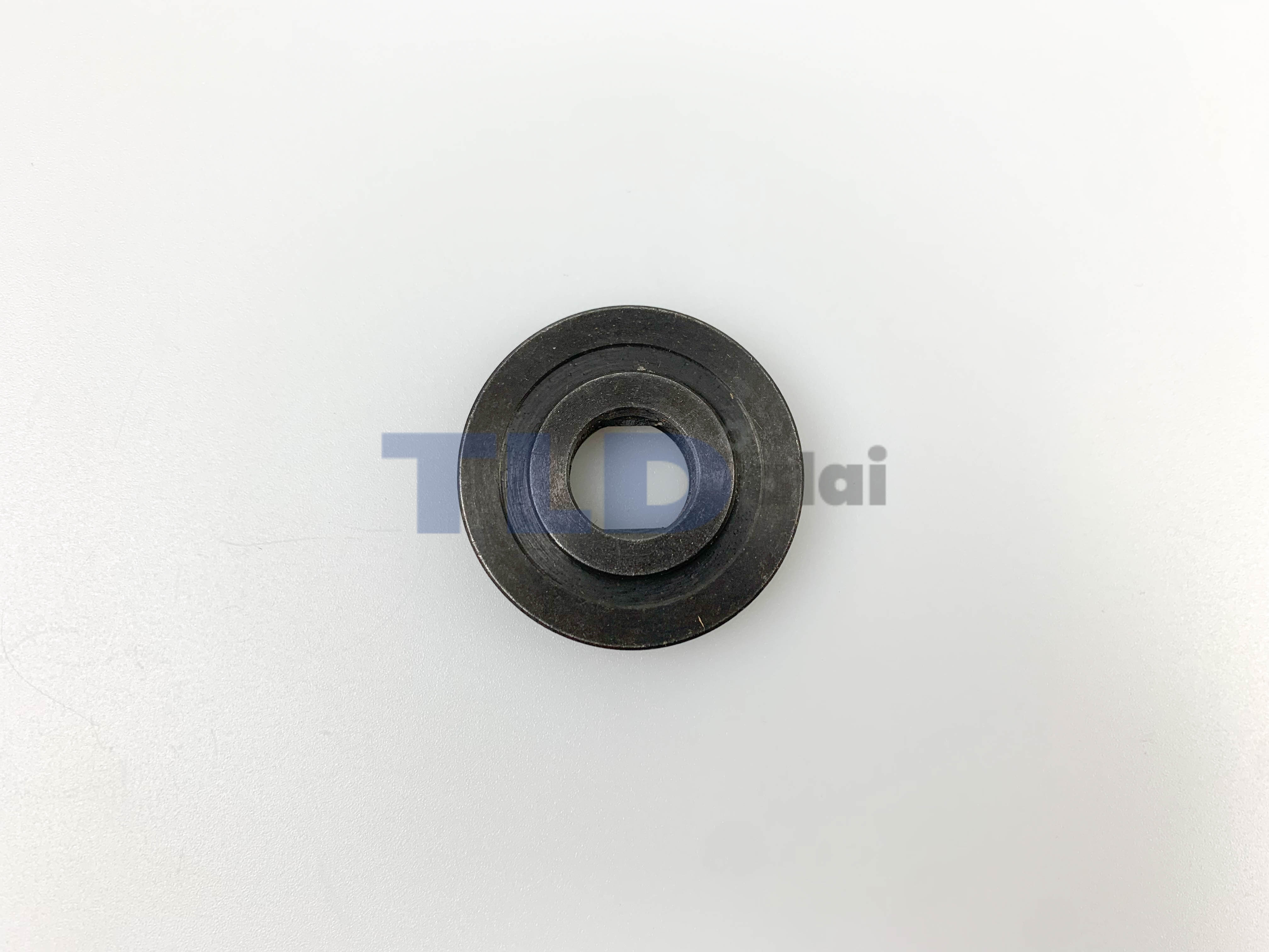 ประกับใบ ตัวใน (แท้) ล็อคใบ เลื่อยวงเดือน Makita มากีต้า รุ่น N5900B #3 (224303-0) (อะไหล่แท้ 100%)