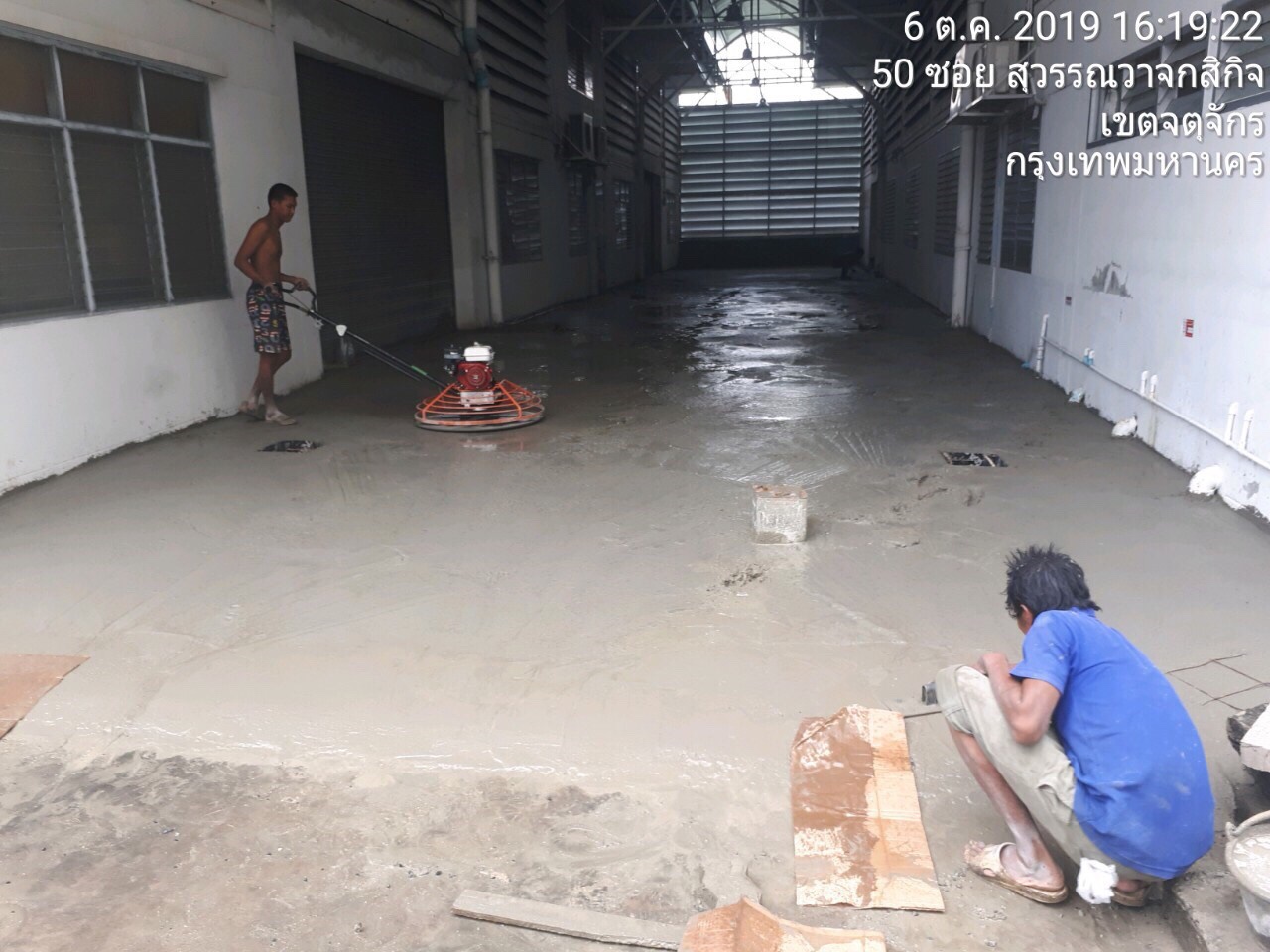 งานเทพื้น ทำหลังคาทางเชื่อมอาคารวิศวโรงงาน ม.เกษตร