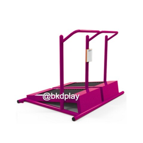 เครื่องออกกำลังกายกลางแจ้งผู้ใหญ่,บริหารขา (แบบลู่เดินลูกกลิ้ง),ลานกีฬาอเนกประสงค์ ,สวนสาธารณะ ,เทศบาล ,หมู่บ้าน ,ผลิตในไทย ,สั่งทำตามสีที่ต้องการได้ ขนาด 180x100x110 ซม.