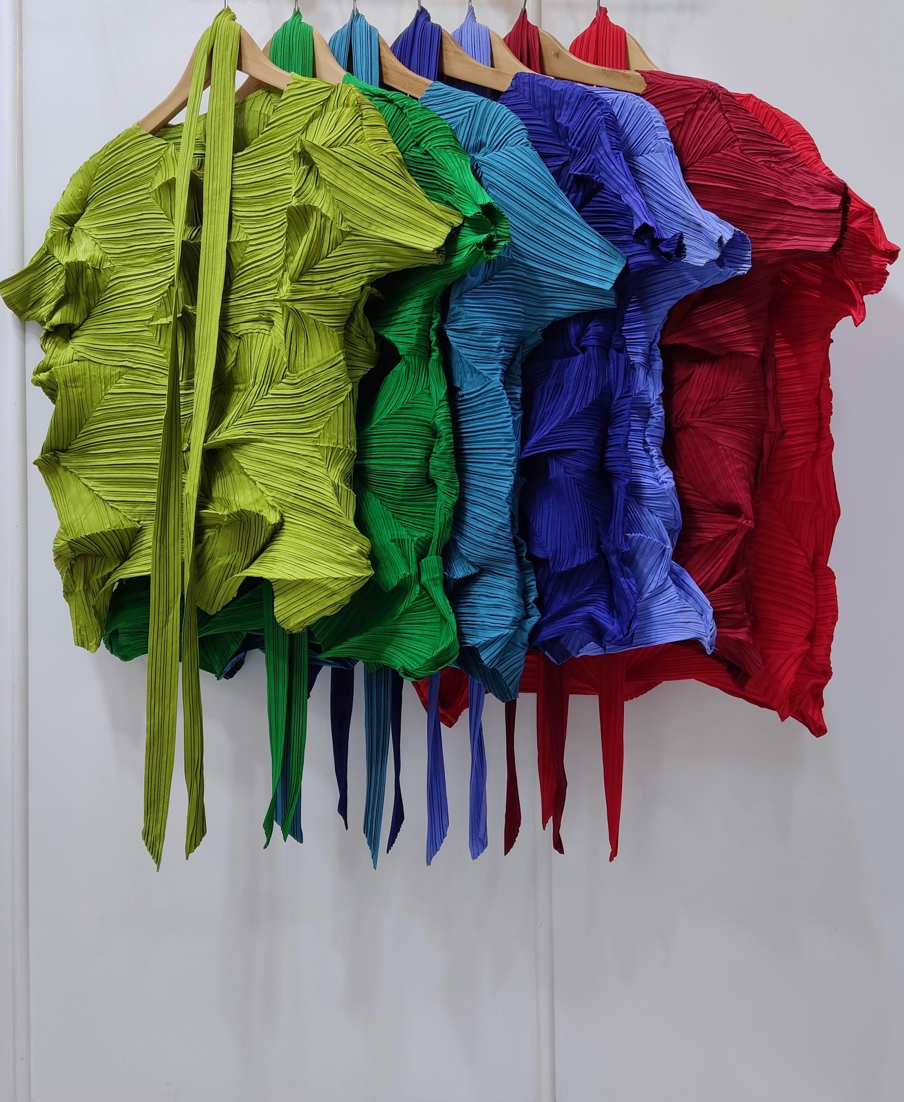 อกถึง 42 นิ้ว 2MUAY รุ่น GM6651 เสื้ออัดพลีท SHORT SLEEVE ZIG ZAG PLEATED TOP 15 สี FREE SIZE