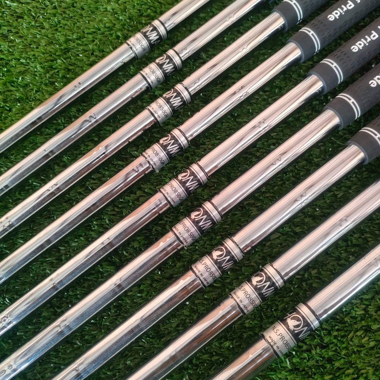 ชุดเหล็ก HONMA LB-515 มีเหล็ก 5-11 เเละ AW SW ก้าน N.S.PRO 850 GH FLEX R ชุดเหล็กหน้าเด้ง!! พรีเมี่ยมสูงสุดจาก SAKATA ก้านเหล็กสุดพรีเมี่ยม!! น้ำหนักเบาแค่ 85 กรัม ทำให้ตีง่ายมาก!! ไม้กอล์ฟมือสอง ของแท้ BY NakaraLuxurious