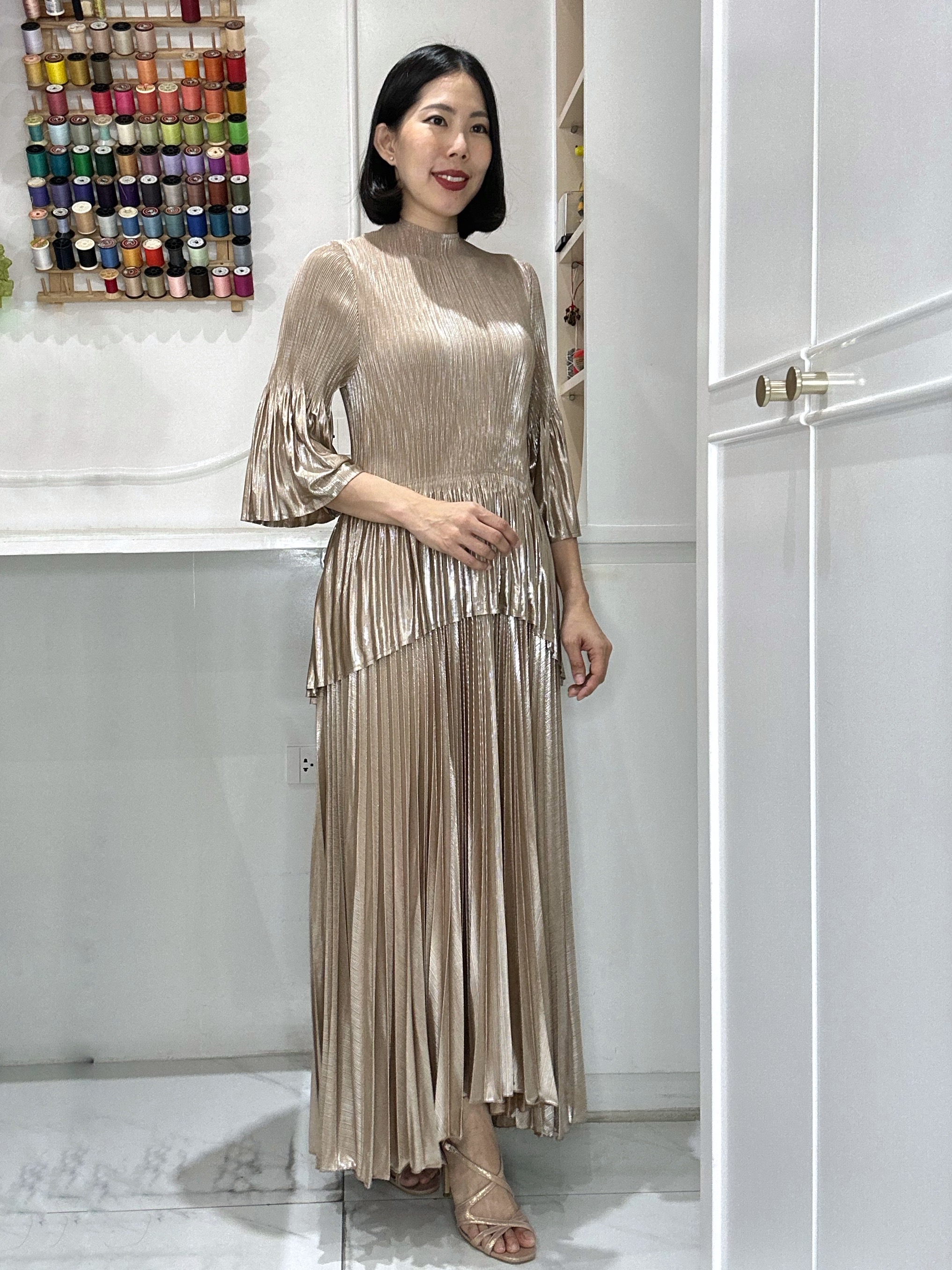 ปรับราคาลง20%!! 2MUAY รุ่น GA91028 เดรสพลีทคุณภาพ METALLIC FLARE PLEATED DRESS 5 สี FREE SIZE
