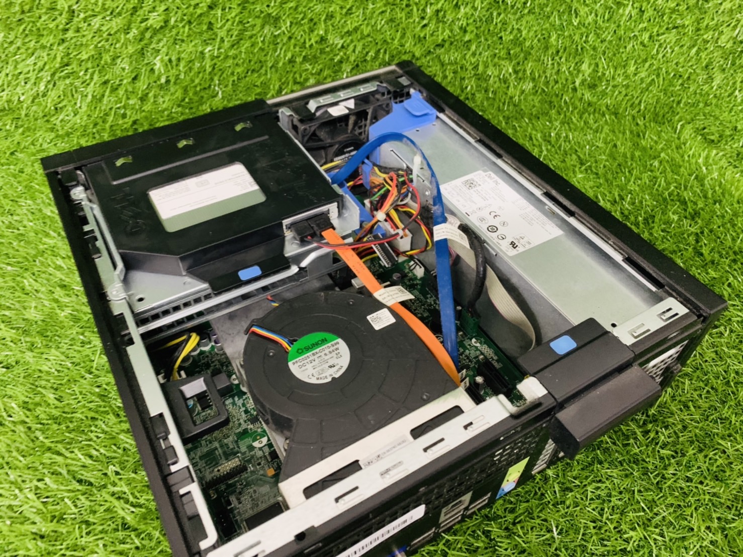 Dell OptiPlex 3010 SFF คอม พิวเตอร์แบบตั้งโต๊ะ CPU i5-3470 Ram 8 GB SSD 240 GB พร้อมใช้งาน