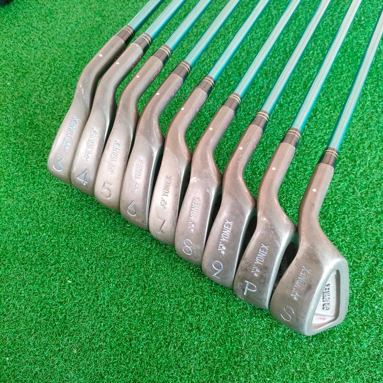 **ไม้กอล์ฟสำหรับผู้หญิง** ชุดเหล็ก YONEX GRAPHLEX LADY มีเหล็ก 3-9 เเละ PW SW ก้าน YONEX GP300 FLEX L MADE IN JAPAN
