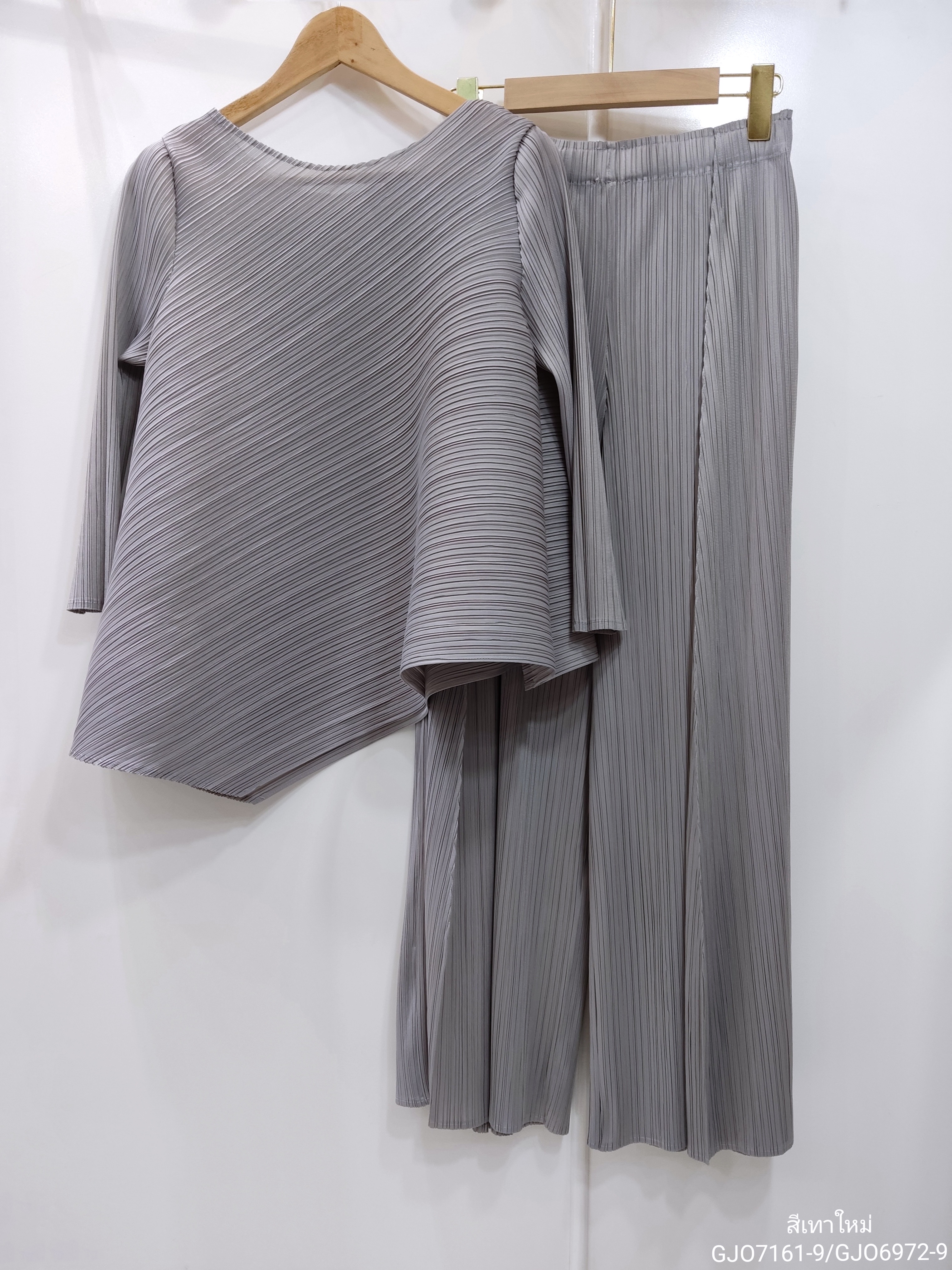 กก ยาว 37.5นิ้ว 2MUAY รุ่น GJO7161 / GJO6972 ASYMMETRIC PLEATED SET ชุดอัดพลีท เซ็ตพลีทคุณภาพ 5สี FREE SIZE