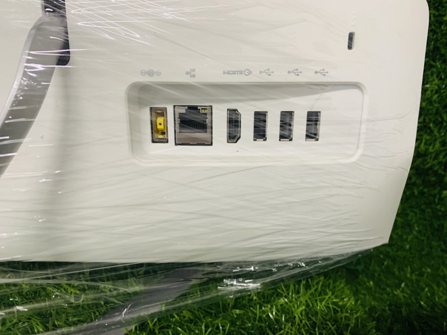 คอมพิวเตอร์ออลอินวัน All in One Lenovo ideacentre 300-23ISU - 23 inch