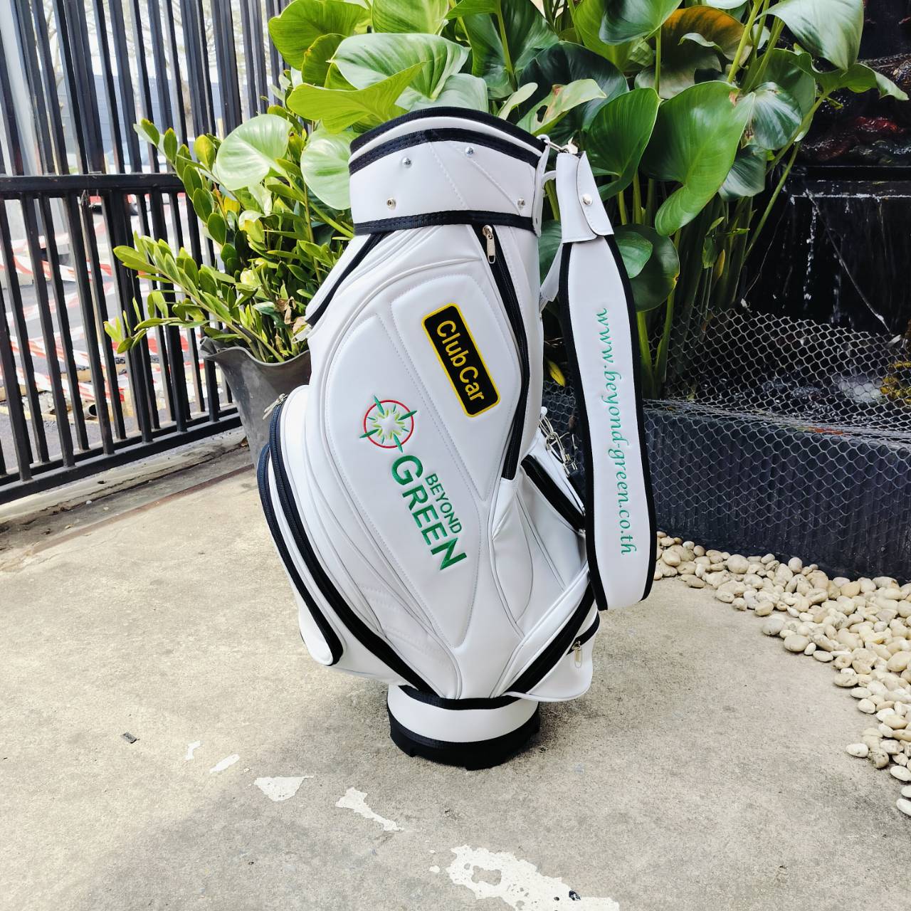 ถุงกอล์ฟ BEYOND GREEN ตัวแทนจำหน่อย CLUB CAR อย่างเป็นทางการในประเทศไทย ถุงสวยมาก หายากมากด้วยค่ะ