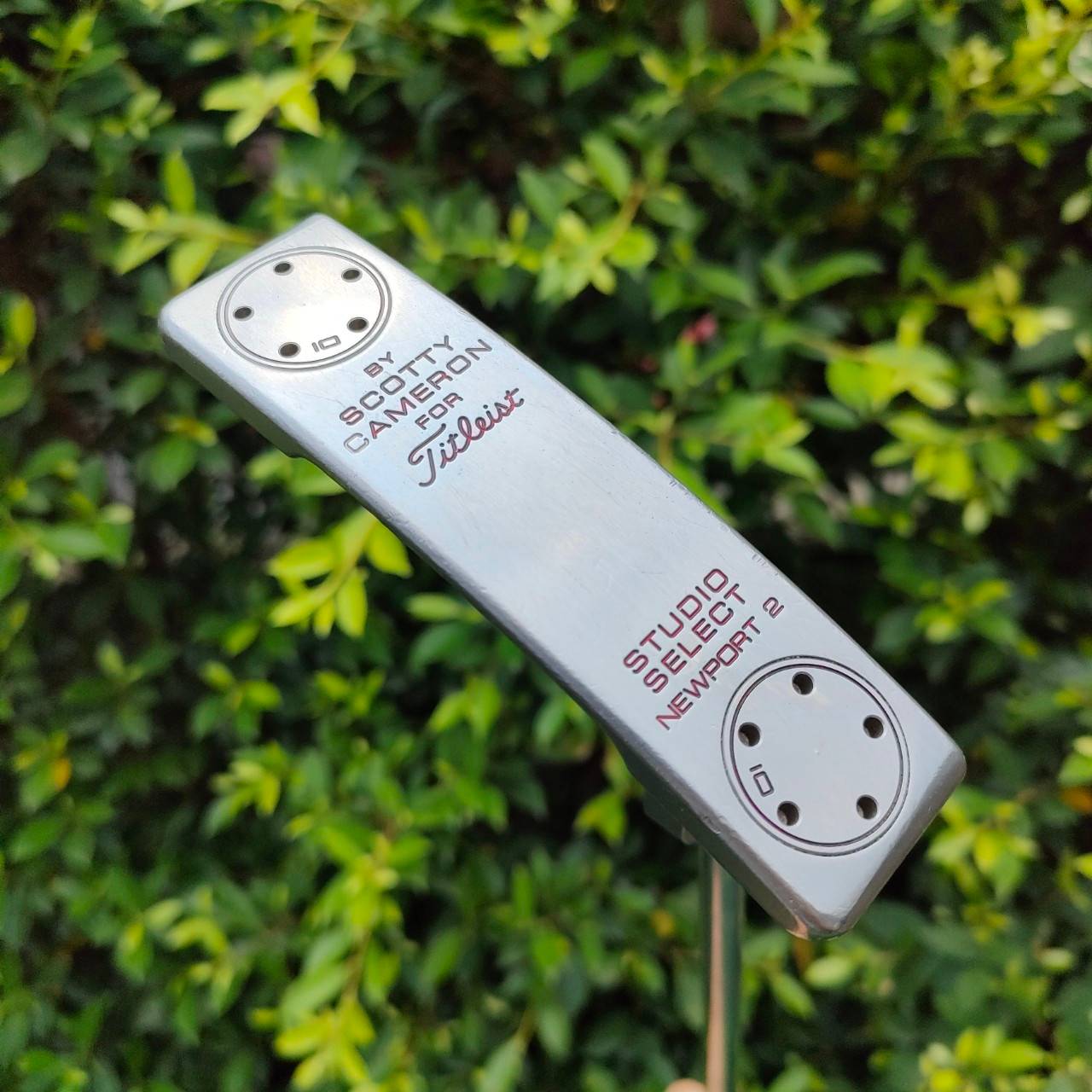 PUTTER TITLEIST SCOTTY CAMERON STUDIO SELECT NEWPORT2 ก้าน SCOTTY CAMERON ความยาว 35 นิ้ว สุดยอดพัตเตอร์อันดับ 1 สภาพสวยงามสุดๆครับ
