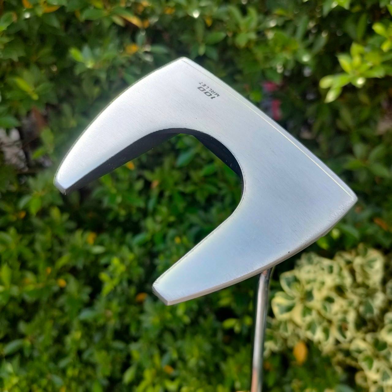 PUTTER INESIS 100 MRLLET ความยาว 33.5 นิ้ว ทรงยอดนิยมสุดๆ กระจายน้ำหนักได้บล๊านซ์มากๆ ไม้กอล์ฟมือสอง ของแท้ BY NakaraLuxurious