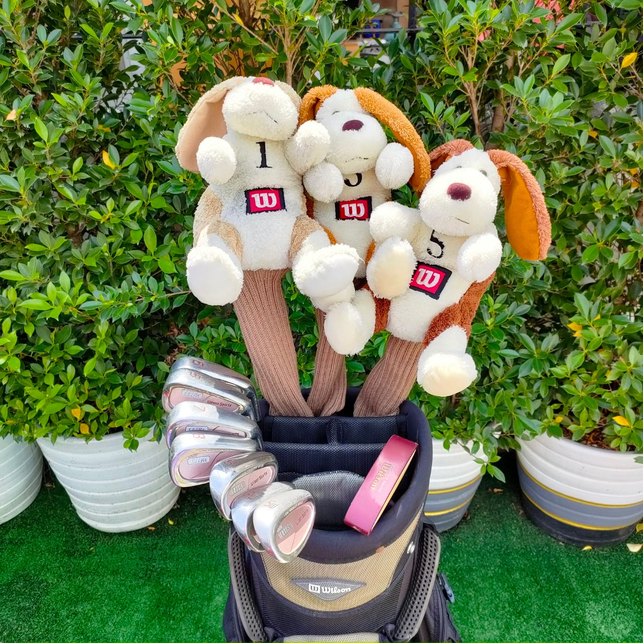 *** ไม้กอล์ฟสำหรับผู้หญิง *** ไม้กอล์ฟครบชุด WILSON LADY ULTRA สภาพสวยเดิมทุกไม้ เซ็ทเดียวกันหมด น้ำหนักเบาตีง่าย ก้าน LADY พร้อมออกรอบได้เลย
