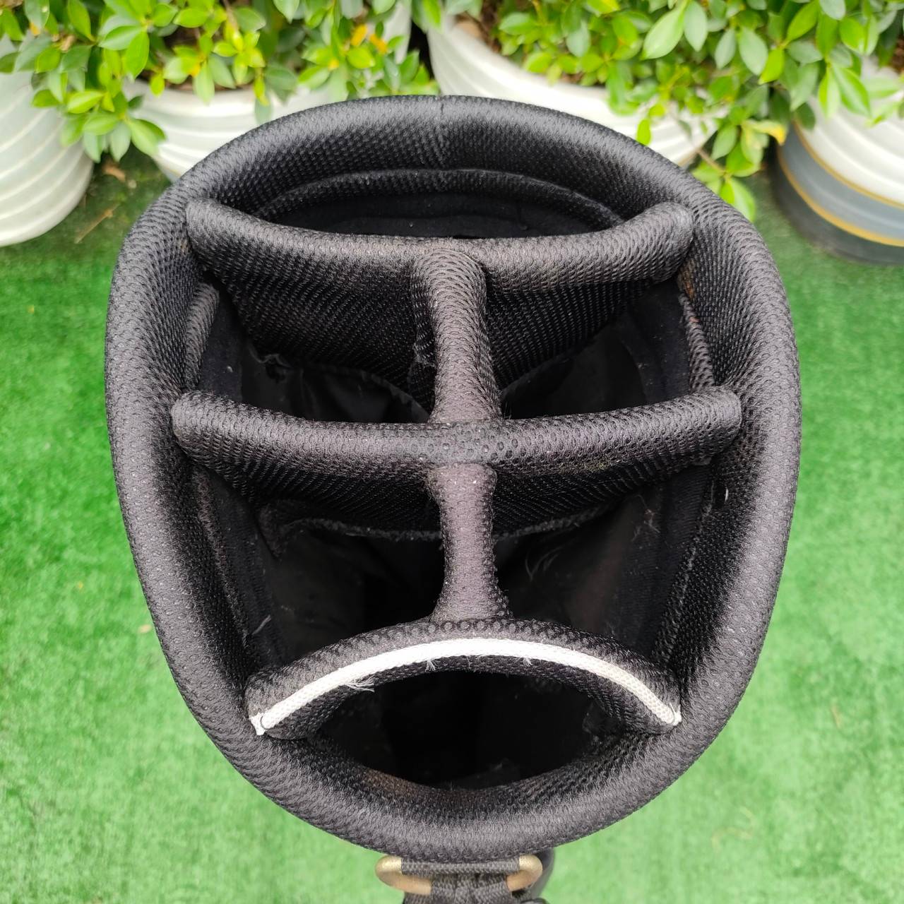 ถุงกอล์ฟ WILSON มือสอง สภาพสวย น้ำหนักเบาครับ