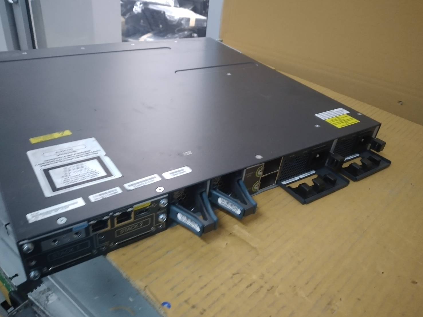 CISCO WS-C3750X-48T-S • 48 Port Gigabit Switch power x2