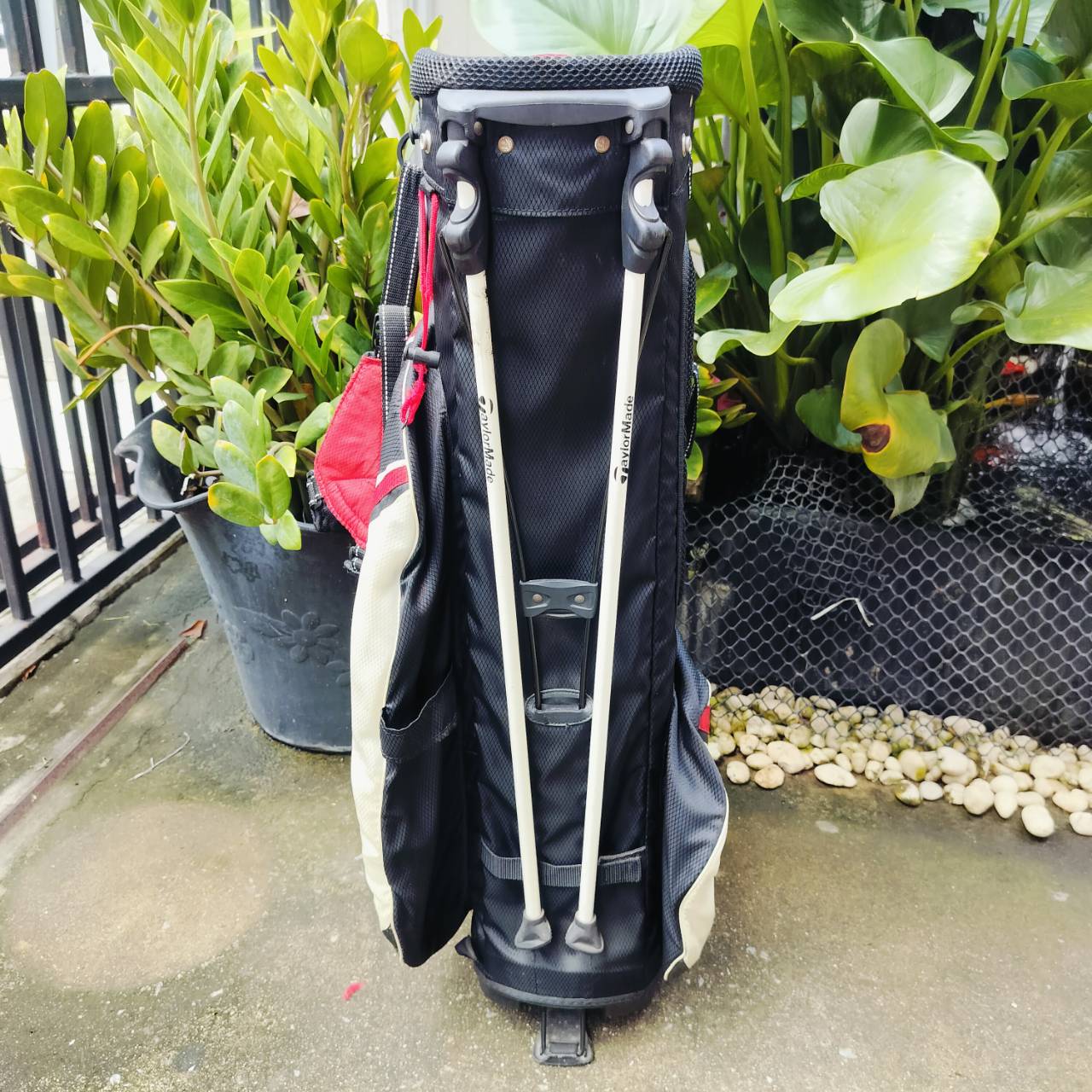 ถุงกอล์ฟ Taylormade ขาตั้ง มือสอง ของแท้ สภาพสวยเดิม