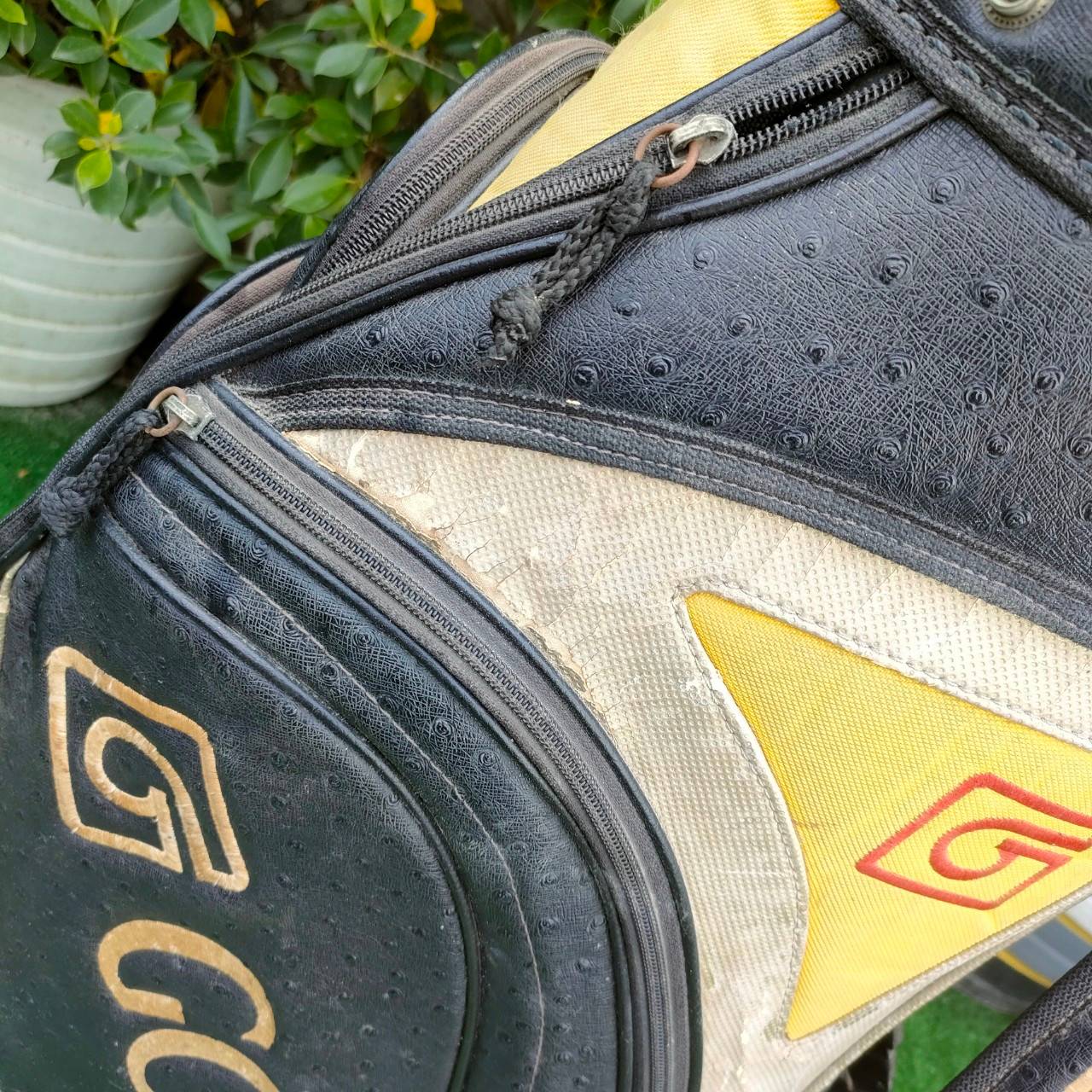 ถุงกอล์ฟ GOSEN มือสอง ของแท้ถุง TOUR ใบใหญ่ มีลอก บ้าง ดูไม่ใหม่มาก