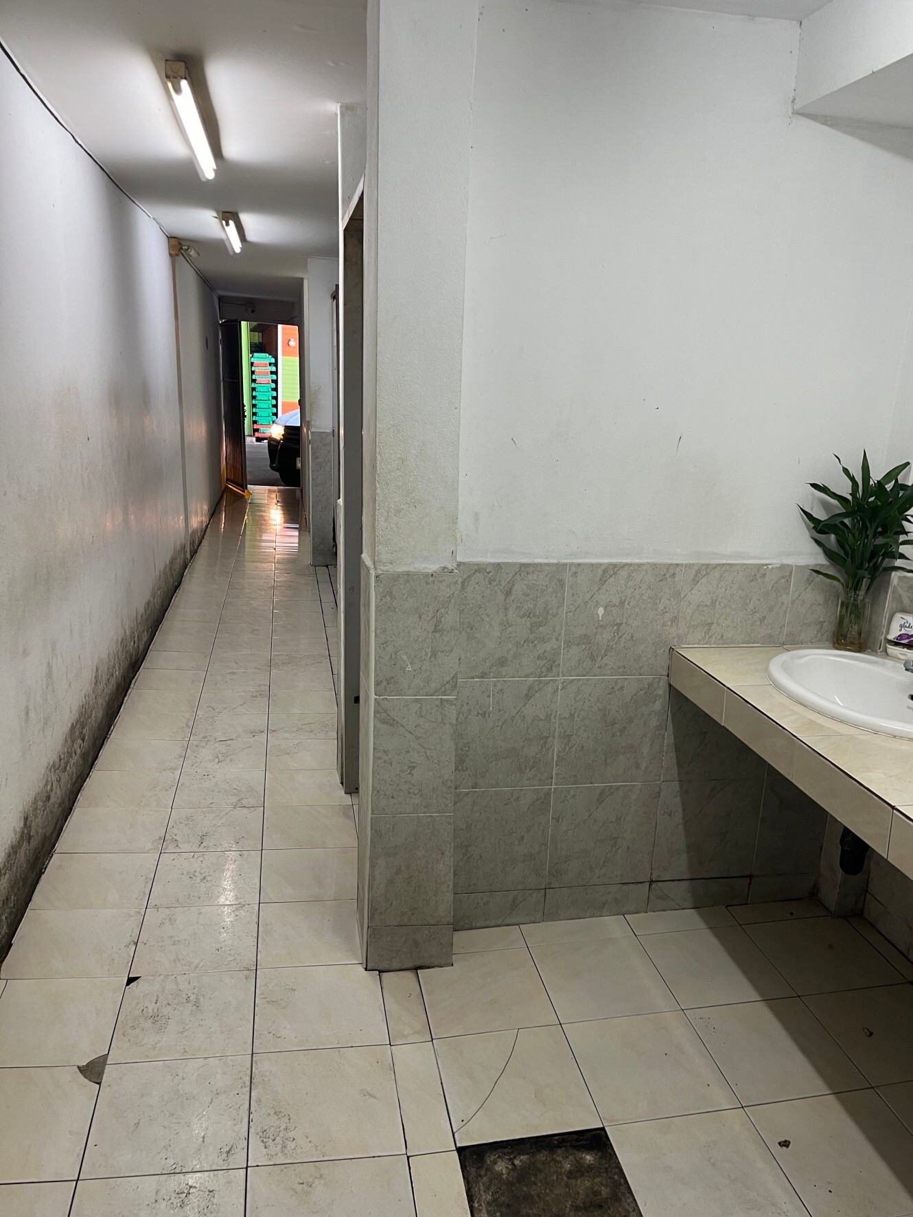 ปรับปรุงห้องน้ำโรงงานโดนัท NK