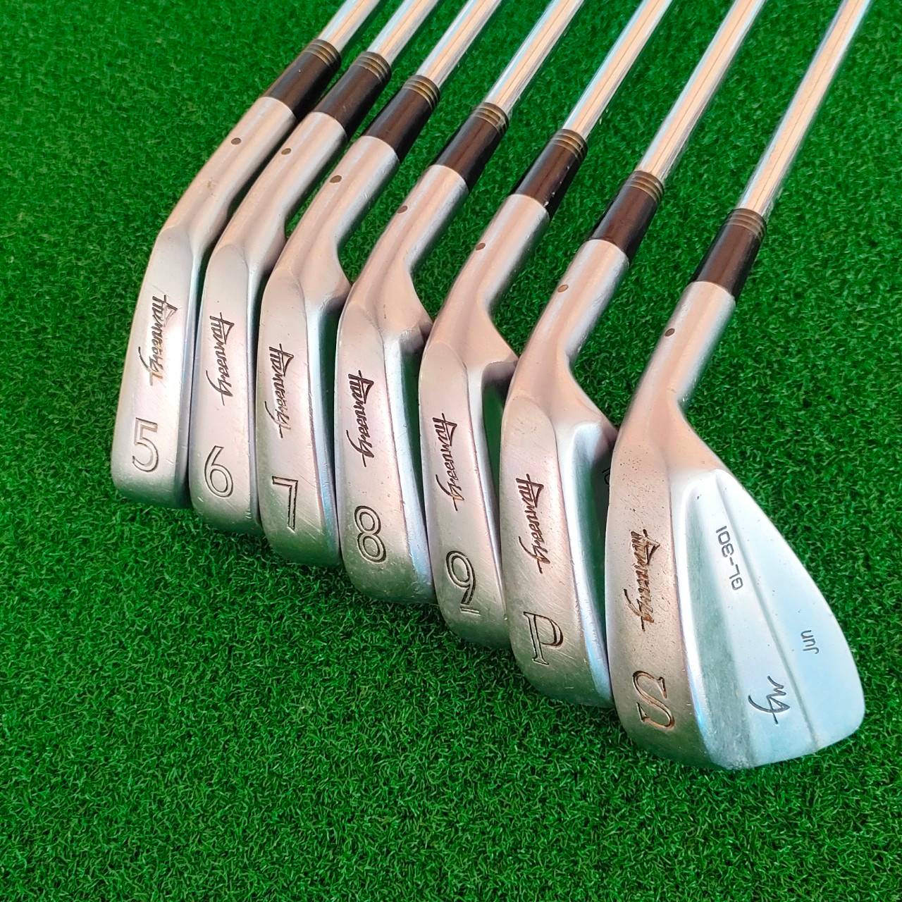 ชุดเหล็ก GREEN WAY GL-301 มีเหล็ก 5-9 เเละ PW SW เหล็ก FORGED เนื้อสวยใส ใบเบลดคมๆ มันส์ๆ จากญี่ปุ่น