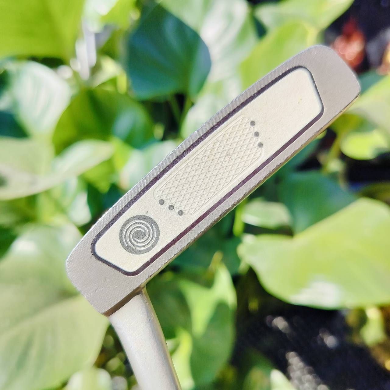 PUTTER ODYSSEY WHITE HOT TOUR #9 ความยาว 34 นิ้ว กริพ SUPER STROKE เต็มมือ พัตเตอร์ทรงมอลเล็ตที่ชดเชยความผิดพลาดสูง ไม้กอล์ฟพรีเมี่ยมมือสอง ของแท้ By NakaraLuxurious