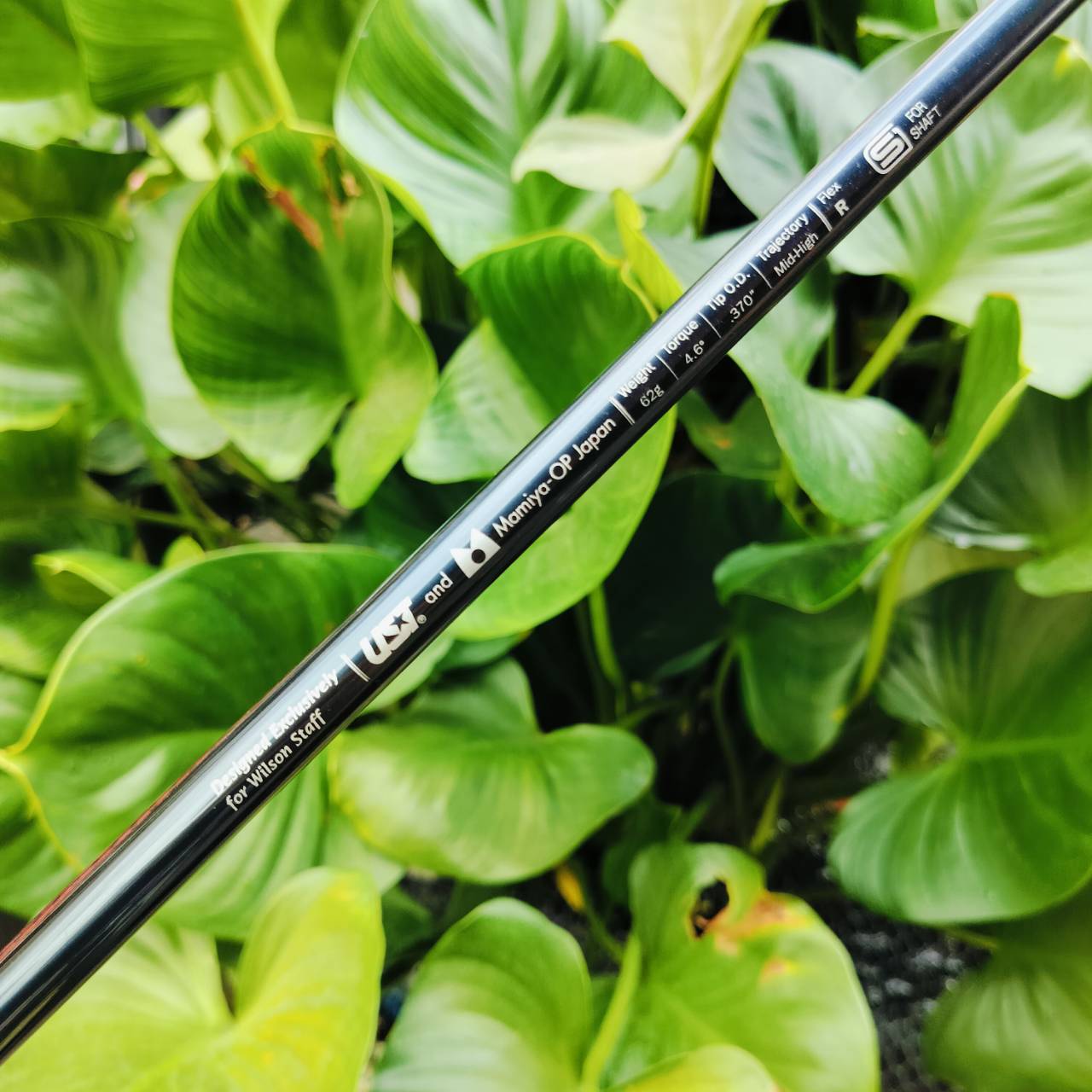 U4 WILSON STAFF องศา 22 ก้าน UST MAMIYA JAPAN FLEX R ใช้ NANO TECNOLOGY กริพ IOMIC ซีรี่ STAFF เป็นซีรี่ย์ที่โปรทัวร์ใช้จริง ไม้กอล์ฟพรีเมี่ยมมือสอง ของแท้ By NakaraLuxurious