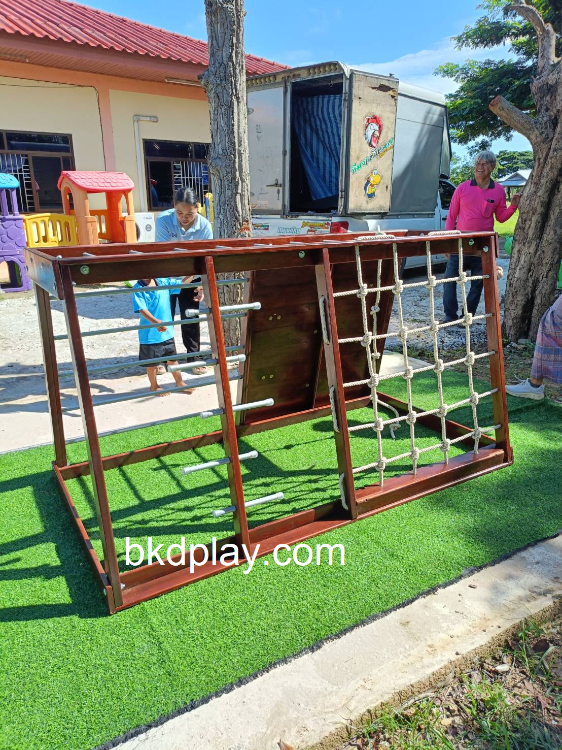 เครื่องเล่นสนามไม้ชุด A งานกลางแจ้งไม้เนื้อแข็ง ปีนป่ายเชือก,ปีนหน้าผา ปีนป่ายไม้ เครื่องเล่นสนามกลางแจ้ง ของเล่นสนาม สินค้าสั่งผลิต woodplayground