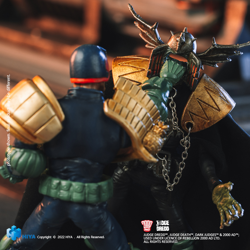 [สั่งจอง]Hiya 1/18 : Judge Dredd Gaze into the fist of Dredd 2-Pack