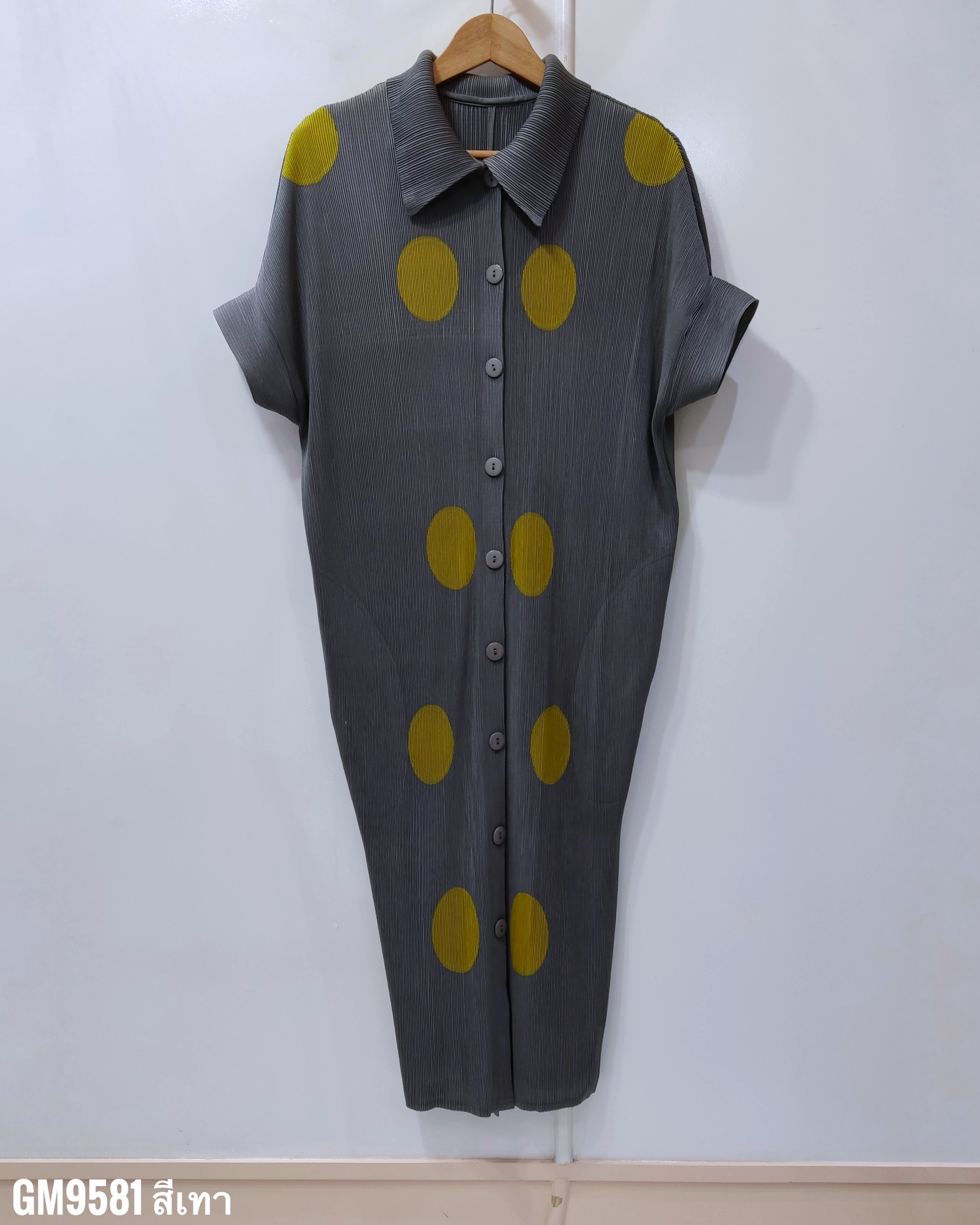 2MUAY รุ่น GM9581 เดรสอัดพลีท POLKA DOT BUTTON FRONT PLEATED DRESS 7 สี FREE SIZE