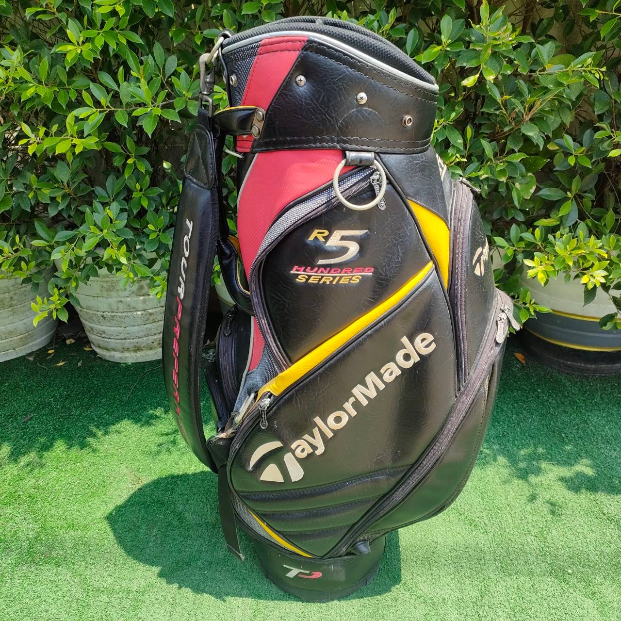ถุงกอล์ฟ TAYLORMADE R5 HUNDRED SERIES มือสอง