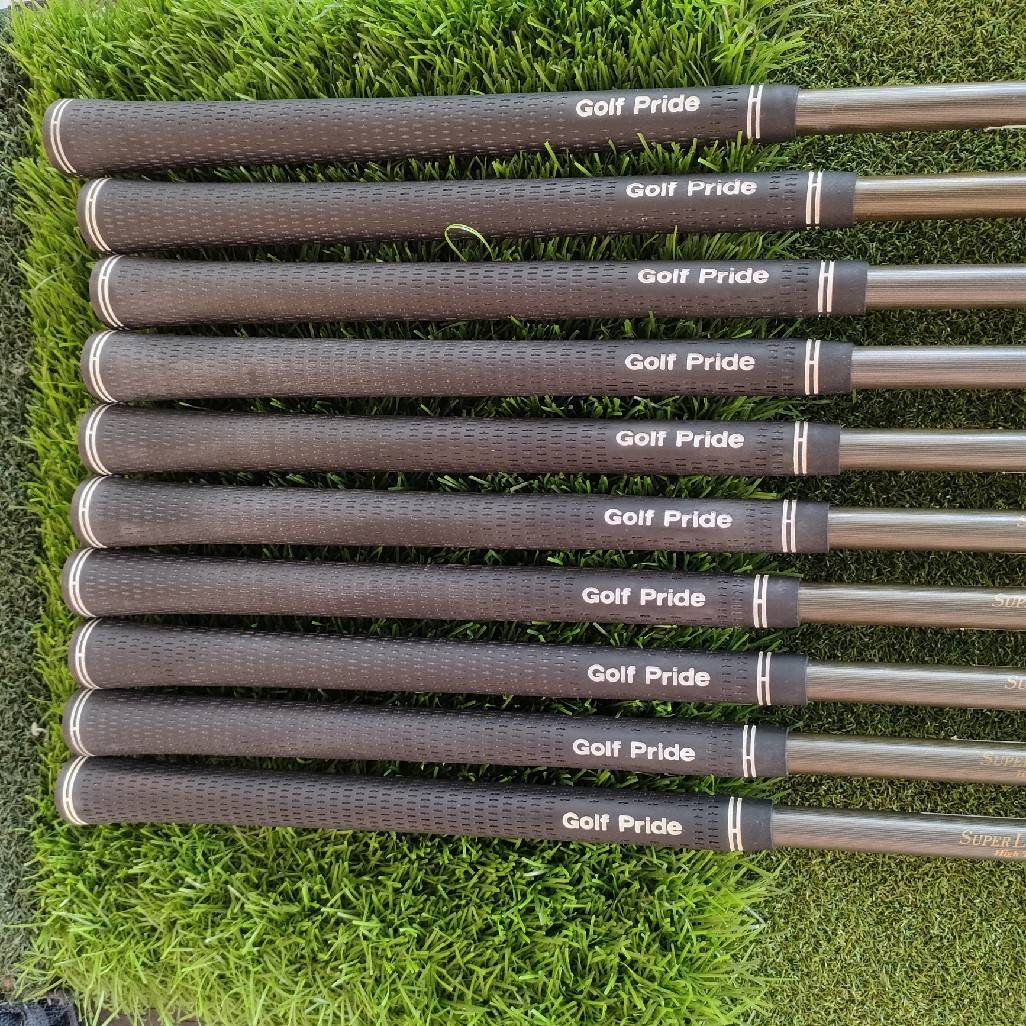 ชุดเหล็ก HONMA NEW-LB300 CAVITY BACK มีเหล็ก 3-11 SW ชุดใหญ่ ได้ทั้งหมด 10 ชิ้น *** ก้านพรีเมี่ยมระดับ 3 ดาว *** สุดยอดก้านครับ SUPER LIGHT TITANIUM CARBON FLEX R ตีง่าย และตีดีมากๆ ก้านดีมาก พรีเมี่ยม JAPAN