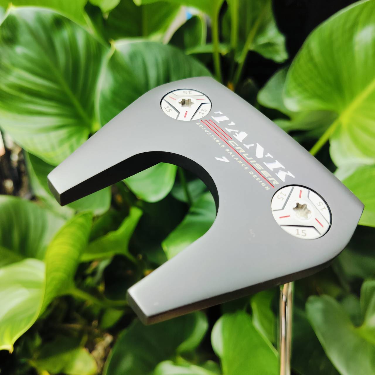 PUTTER ODYSSEY TANK CRUISER #7 ความยาว 34 นิ้ว รูปทรงปีกสองข้าง นิยมที่สุดในตอนนี้เลยค่ะ และรุ่นนี้แน่นๆ ด้วยน้ำหนักและโมเมนตั้มในการเข้าบอล และสามารถปรับหมุดน้ำหนักสองจุด ไม้กอล์ฟพรีเมี่ยมมือสอง ของแท้ By NakaraLuxurious