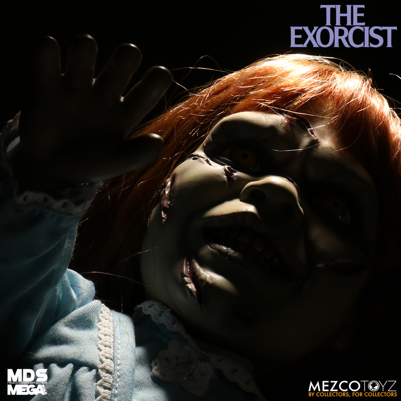 [สั่งจอง] Mezco Toys MDS MEGA SCALE 15" : Exorcist with Sound Feature