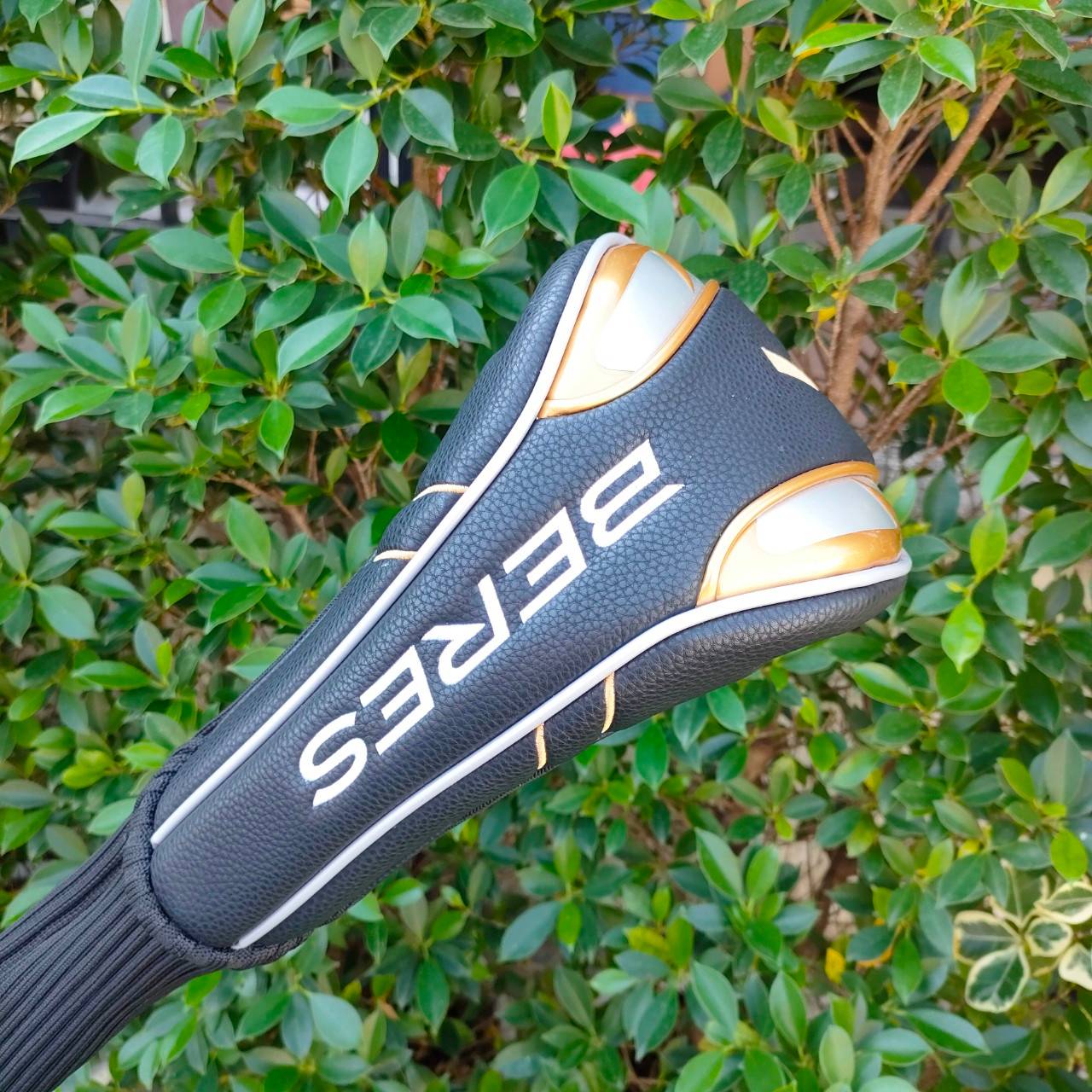 DRIVER HONMA BERES S-06 องศา 10.5 ก้าน ARMRQ X FLEX R รุ่นนี้สุดยอดของสุดยอดพรีเมี่ยม ก้าน 3 ดาว ดีกว่าก้านในตลาด ทั่วไปเป็นอย่างมากก และ มีราคาแพงมากๆครับ คุ่มสุดๆ