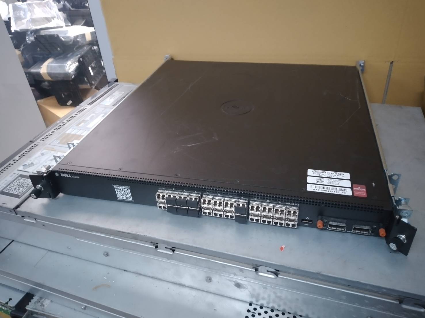 DELL 463-7698 NETWORKING N4032F with โมดูล