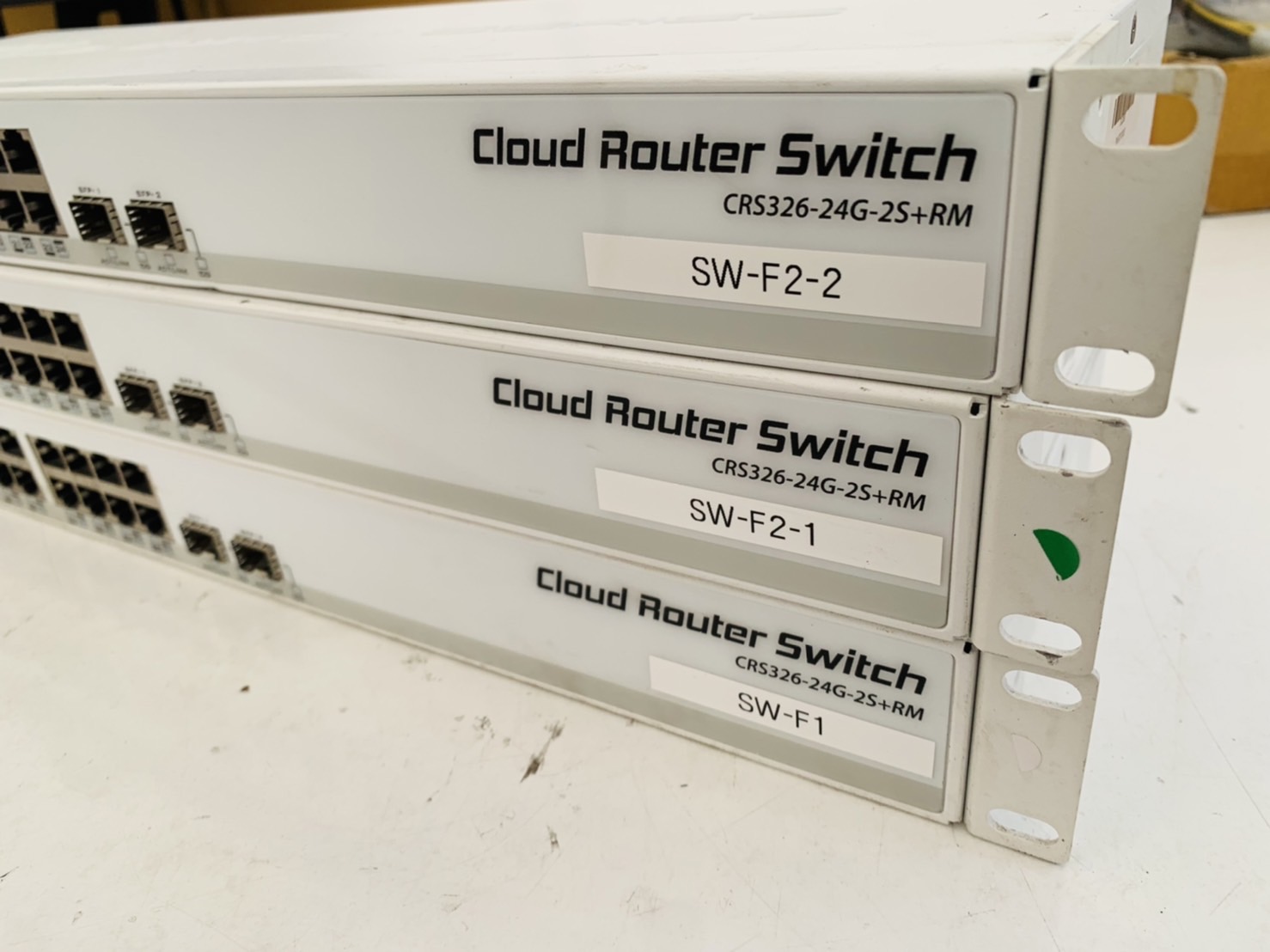 Mikrotik CRS326-24G-25+RM + 24 port Gigabit Ethernet switch พร้อม Adapter สินค้ามือสอง มีประกัน