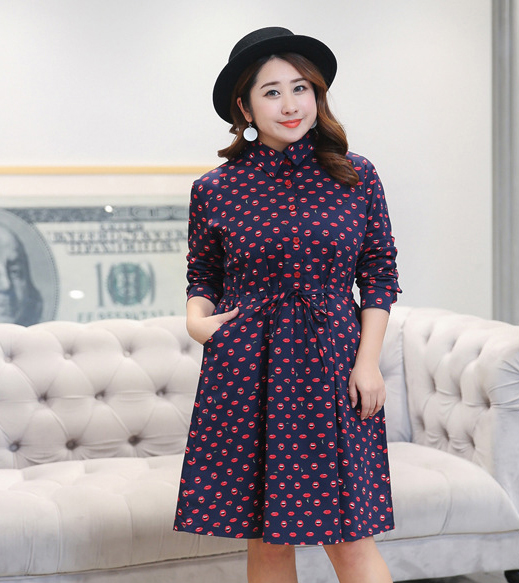 เดรสไซส์ใหญ่ สีกรม ลายปากสีแดง 4XL ทรงสวย