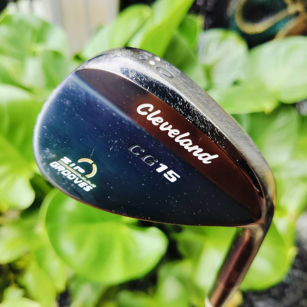 WEDGE CLEVELAND CG15 องศา 50 BOUNCE 10 เป็นรุ่น ZIP GROOVE ร่องสี่เหลี่ยม เหมือนซิป สปินจัดมากๆกว่าปกติ และยังมี LASER MILLED อีกชุด รับรองตก หยุด ถอยหลัง เจ้าตำหรับ WEDGE ไม้กอล์ฟพรีเมี่ยมมือสอง ของแท้ By NakaraLuxurious