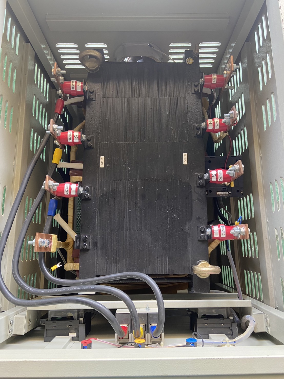 ขาย เช่า 120KVA isolate 3P 50/60Hz in 400 V / out400 v เข้า380v3p ออก380v3pYnyn เข้า380v3p ออก220v3p Ynd