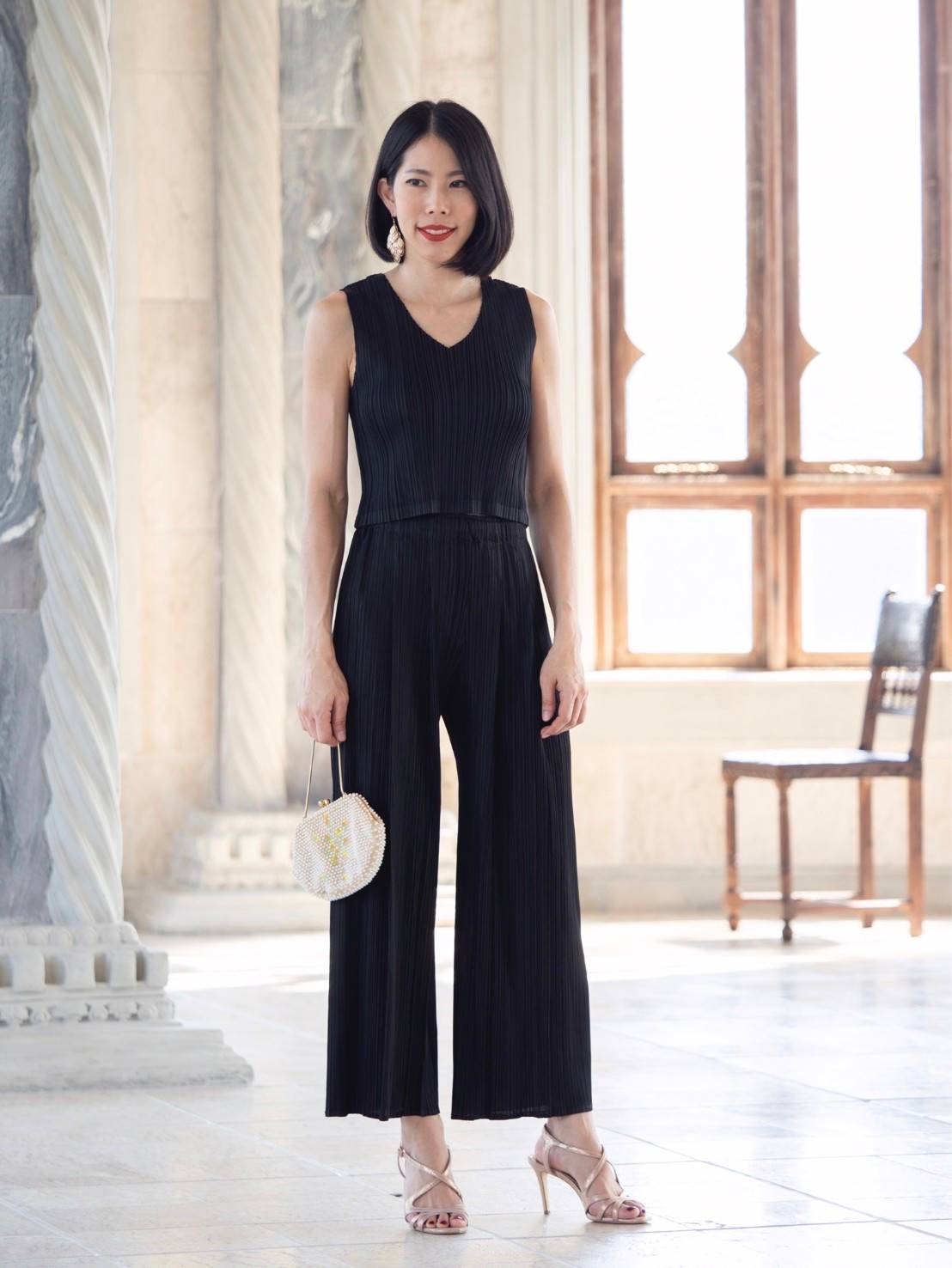 ยาว 16.5นิ้ว 2MUAY BASIC รุ่น GJO7739 SLEEVELESS V NECK CROP PLEATED TOP เสื้ออัดพลีทงานคุณภาพ เสื้อครอป 13สี FREE SIZE