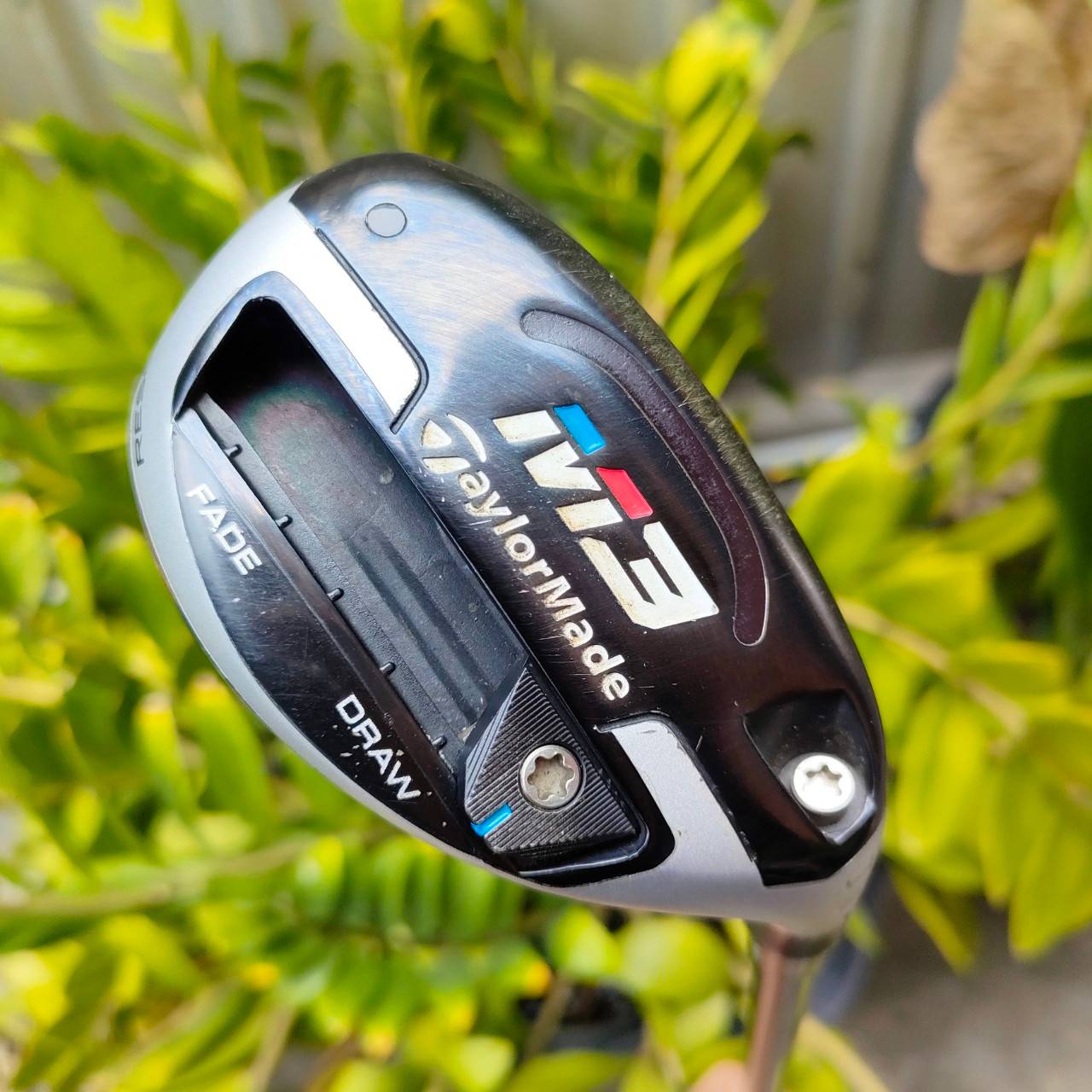 U4 TAYLORMADE M3 ก้าน KURO KAGE TM6 FLEX R ปรับ FADE DRAW ได้ ตามแต่ละวงสวิง และยังปรับมุมเหิน ได้ที่คอไม้อีกด้วย ไม้กอล์ฟพรีเมี่ยมมือสอง ของแท้ By NakaraLuxurious