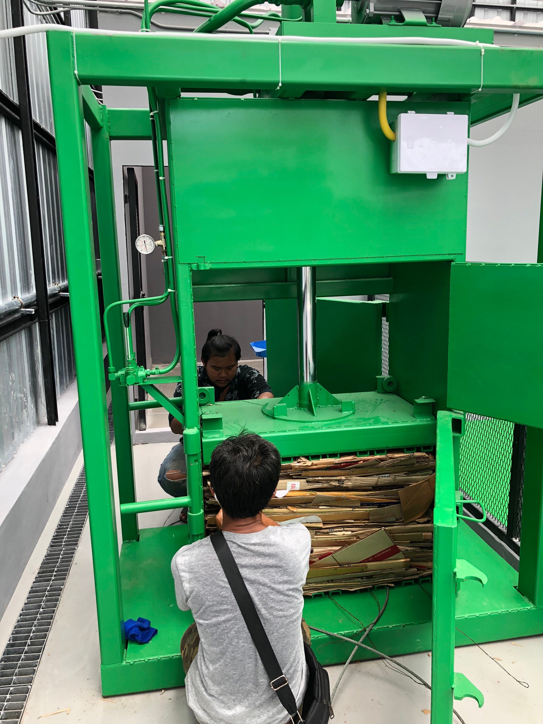 พระจอมเกล้าพระนครเหนือ ก่อสร้างโรงแยกขยะรีไซเคิล