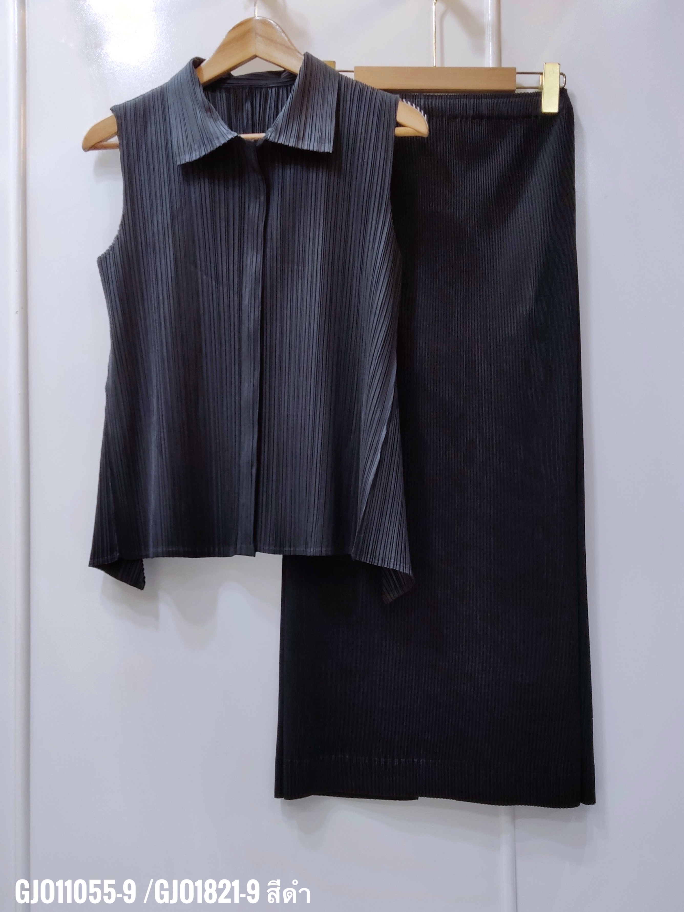 2MUAY รุ่น GJO11055-9 / GJO1821-9 เซ็ตพลีท COLLAR BUTTON FRONT TOP WITH SKIRT PLEATED SET 5 สี FREE SIZE