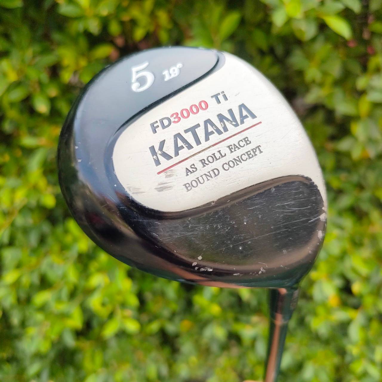 FW 5 KATANA FD3000 Ti องศา 19 ก้าน SUPER LIGH FLEX R วัสดุ FORGED TITANIUM หน้าเด้ง AS ROLL FACE เป็น FW ที่ตีได้ระยะมาก ไม้กอล์ฟมือสอง ของแท้ BY NakaraLuxurious