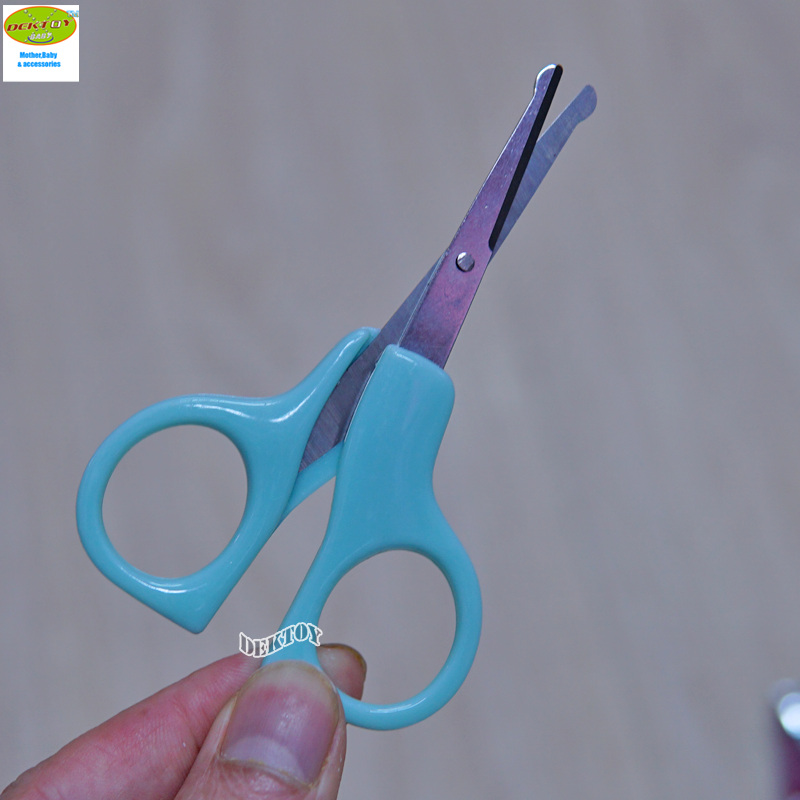 Fisher-Price เซ็ทกรรไกรตัดเล็บทารก แปรงหวีผม แปรงนวดเหงือก 6 ชิ้น