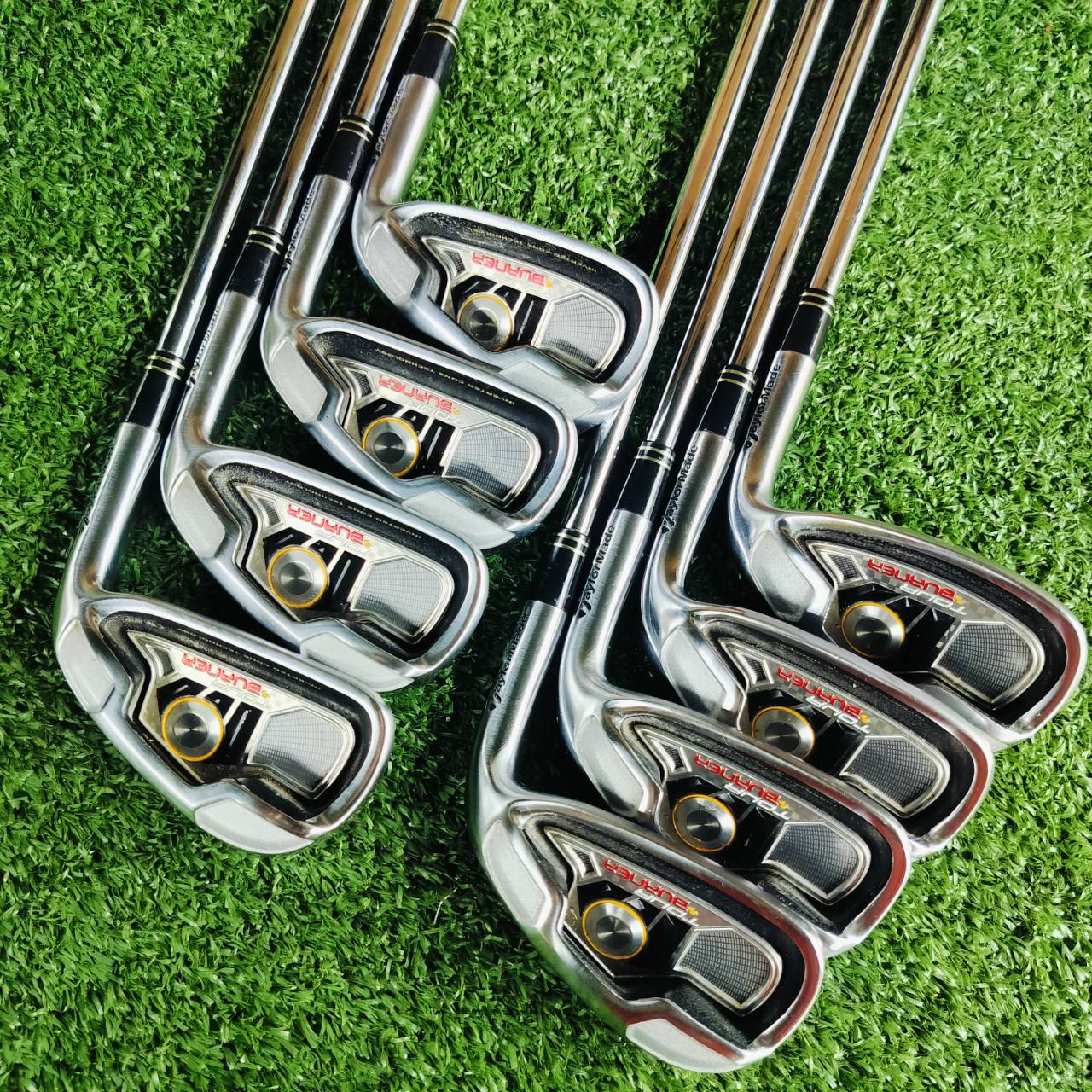 ชุดเหล็ก Taylormade BURNER มีเหล็ก 5 6 7 8 9 P A S มี WEDGE 3 ตัว กระจายน้ำหนักอย่างดี ชดเชยความผิดพลาดสูง ตีได้ระยะมาก ตีง่าย ตีสบาย ไม้กอล์ฟพรีเมี่ยมมือสอง ของแท้ By NakaraLuxurious