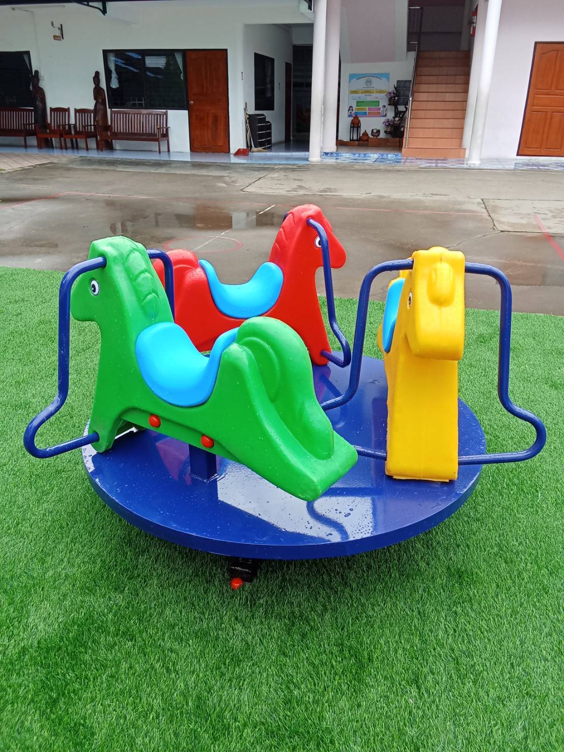 ม้าโยก, ม้าหมุน3ที่นั่ง ม้าน้อย ม้ายูนิคอน เครื่องเล่นสนาม สินค้าพร้อมส่ง